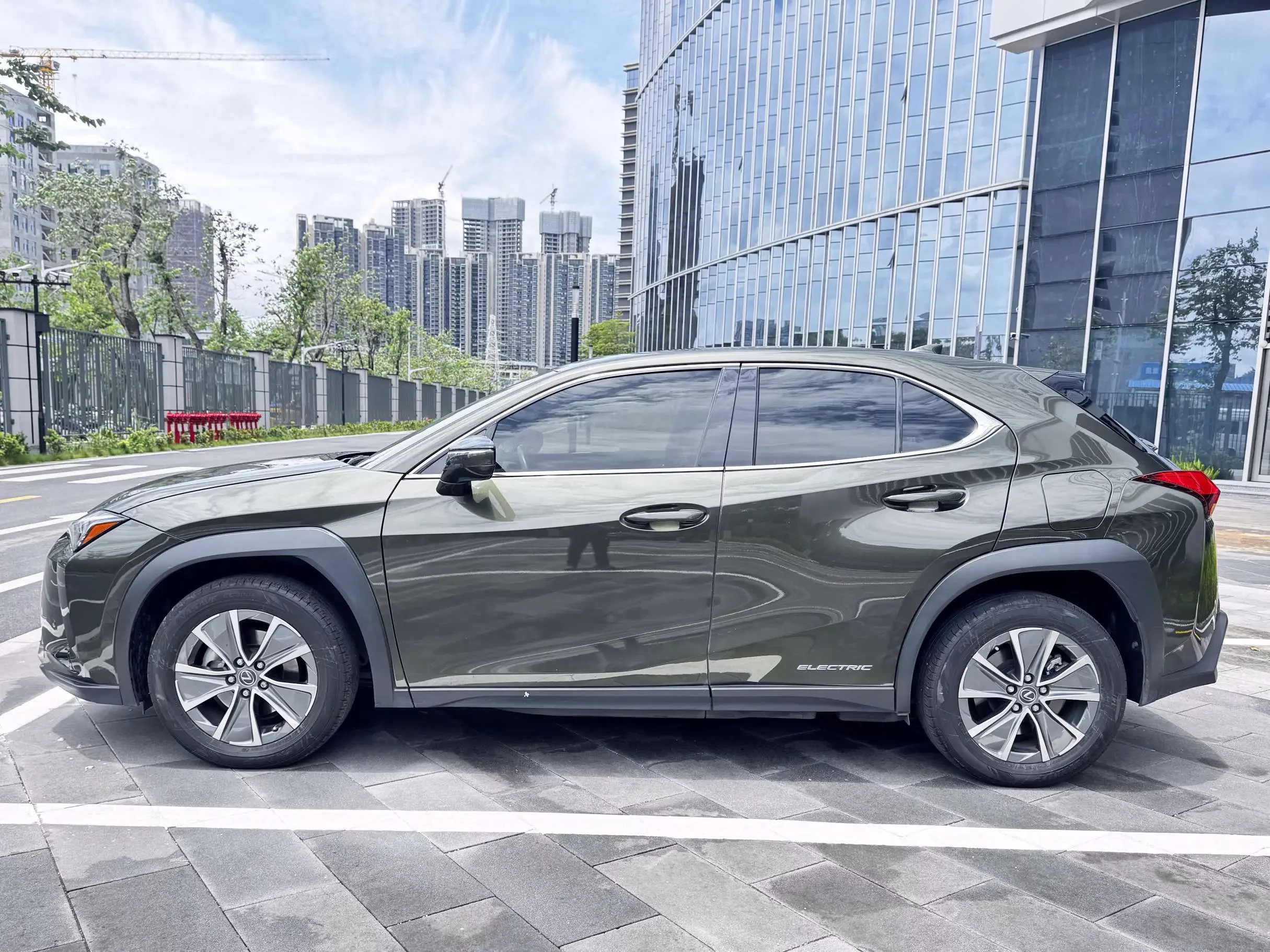 Lexus UX EV