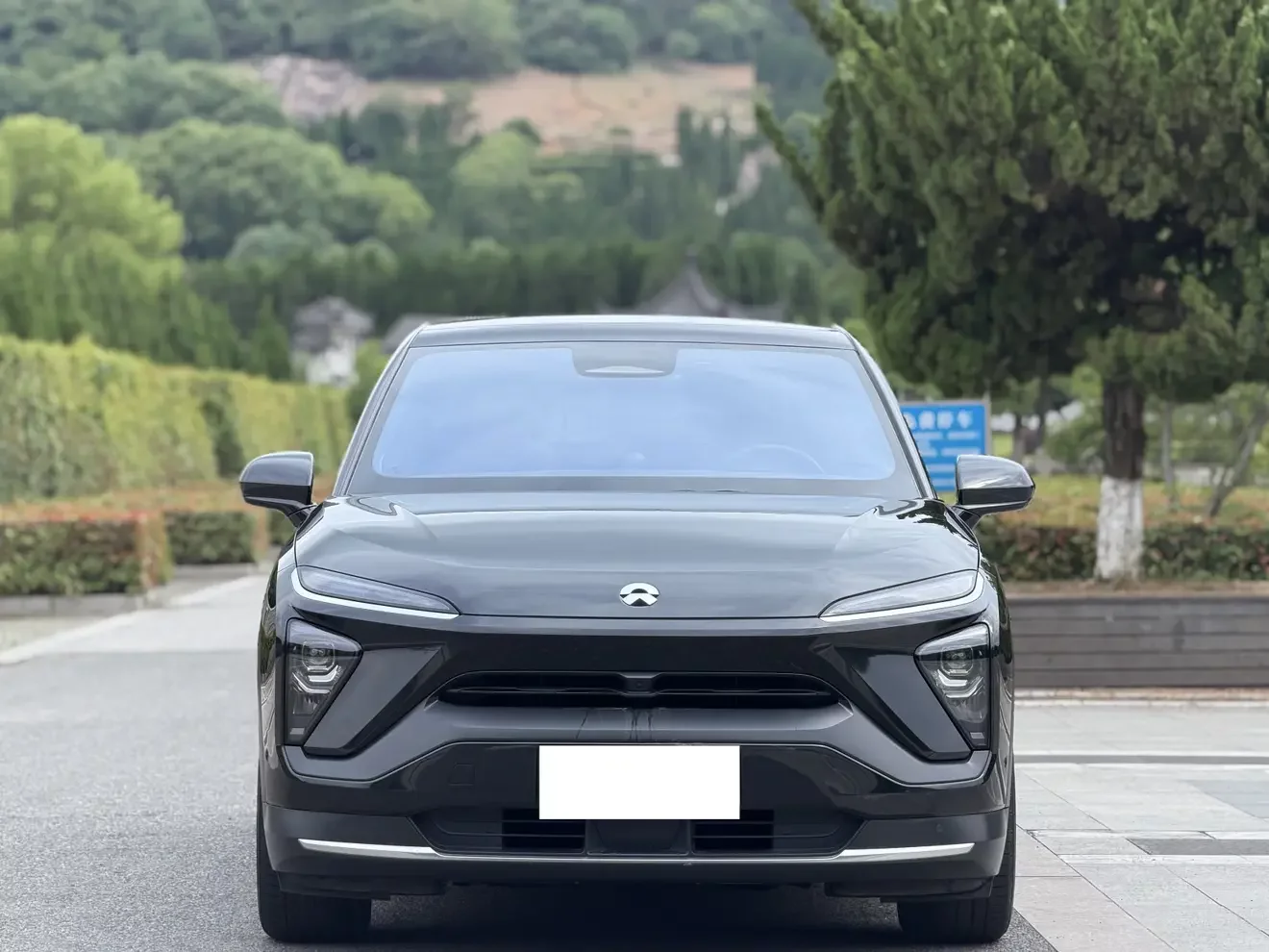 NIO EC6  из Китая