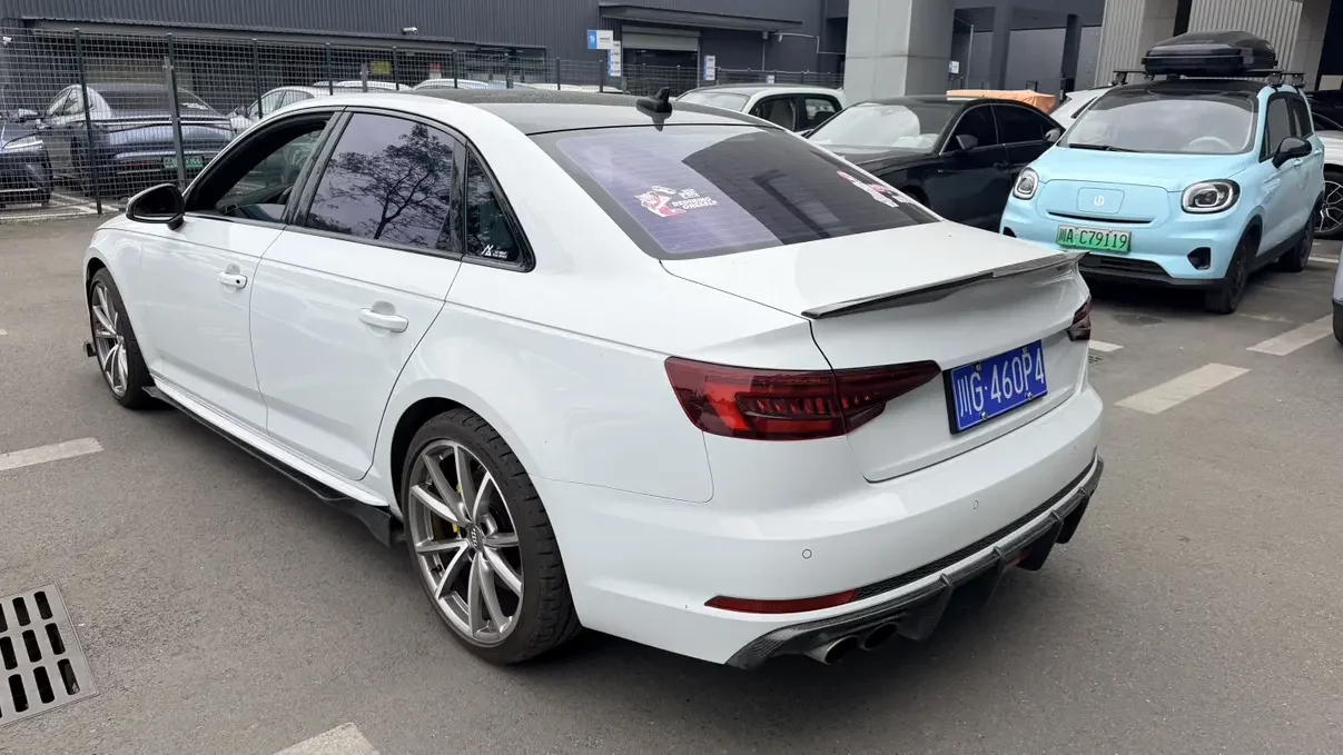Audi S4