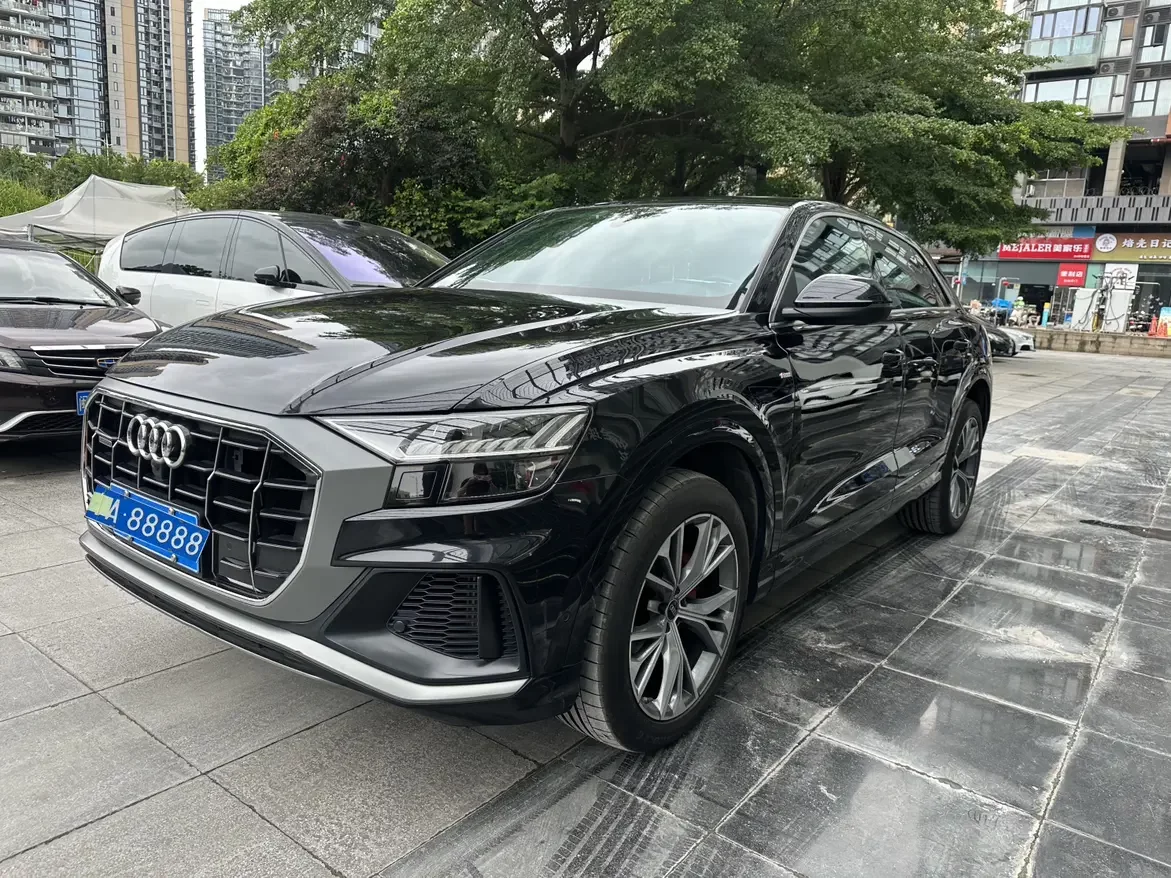 Audi Q8