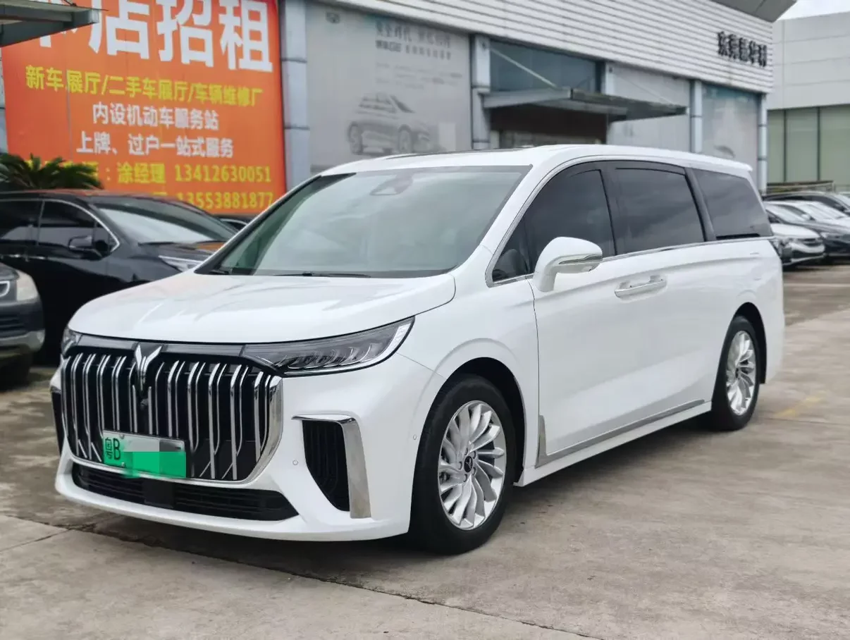 Voyah Lantu Dreamer PHEV  из Китая