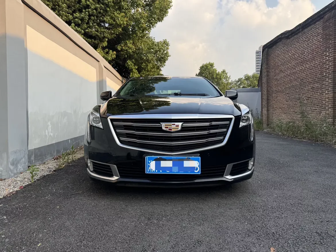 Cadillac XTS  из Китая