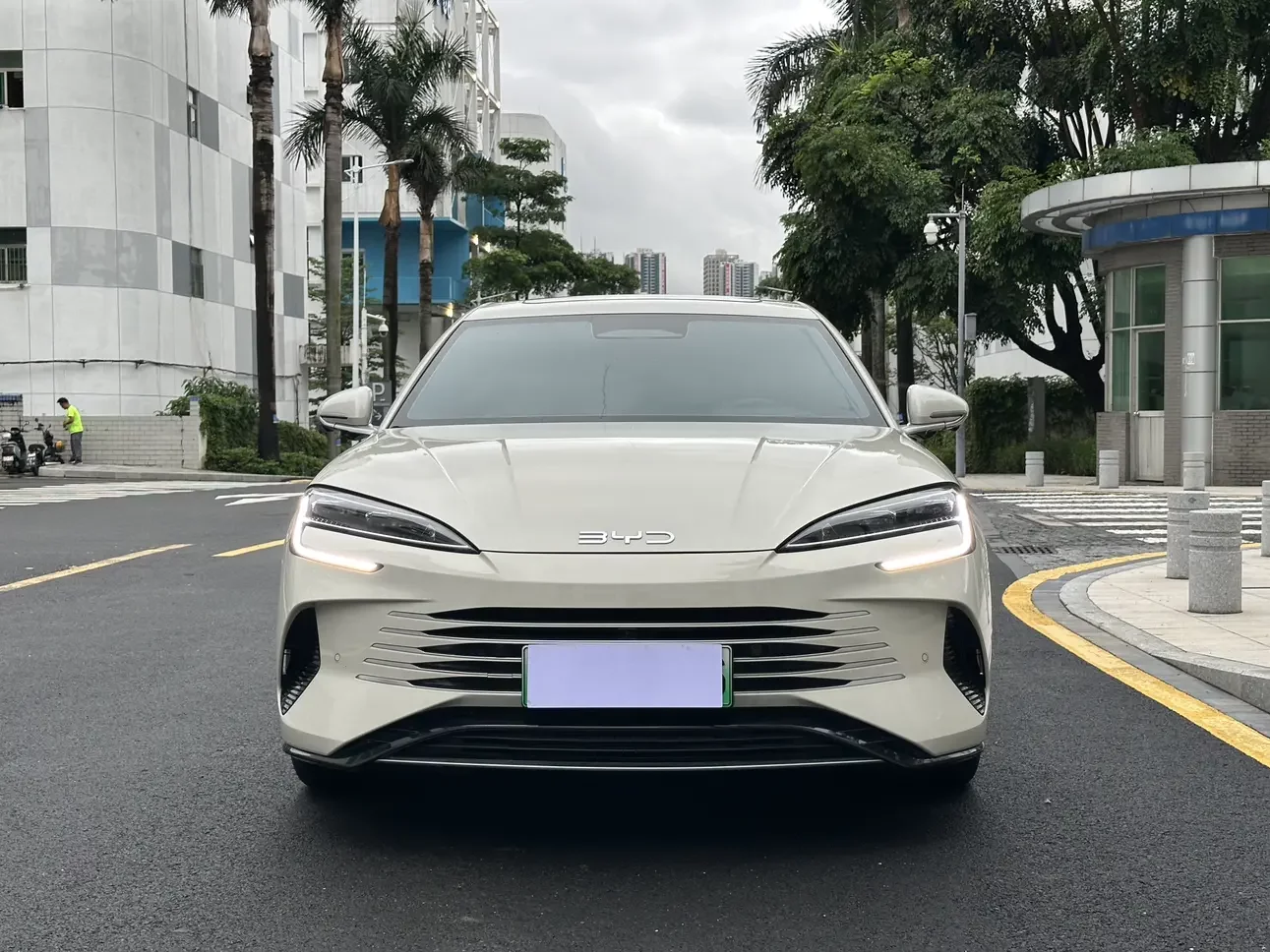BYD Seal 07DM
