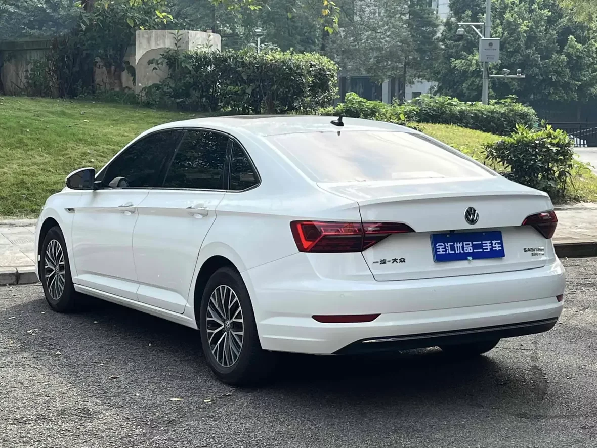 Volkswagen Sagitar