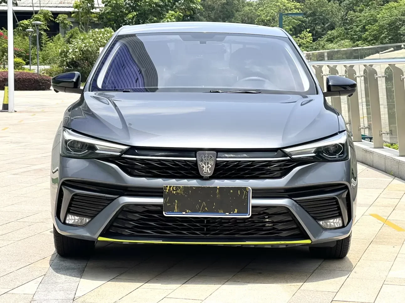 Roewe i5