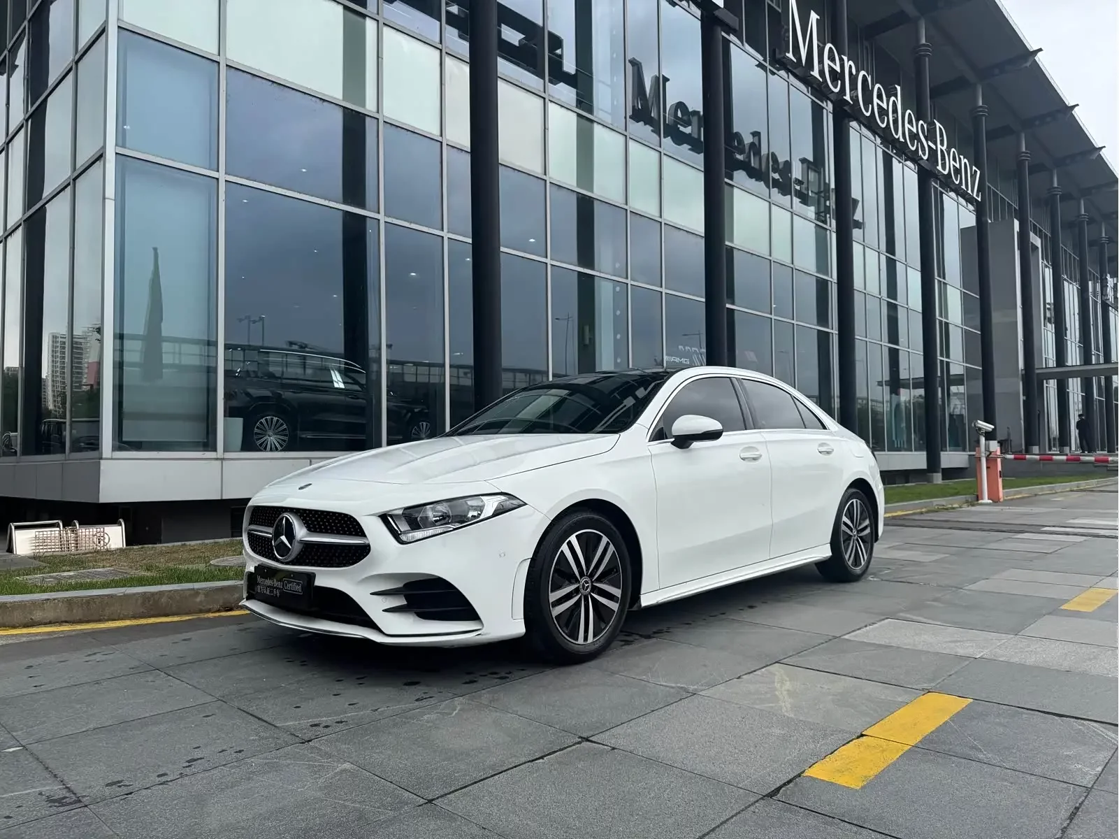 Mercedes-Benz A Class  из Китая