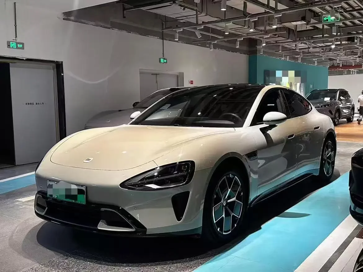 Xiaomi car Xiaomi SU7  из Китая