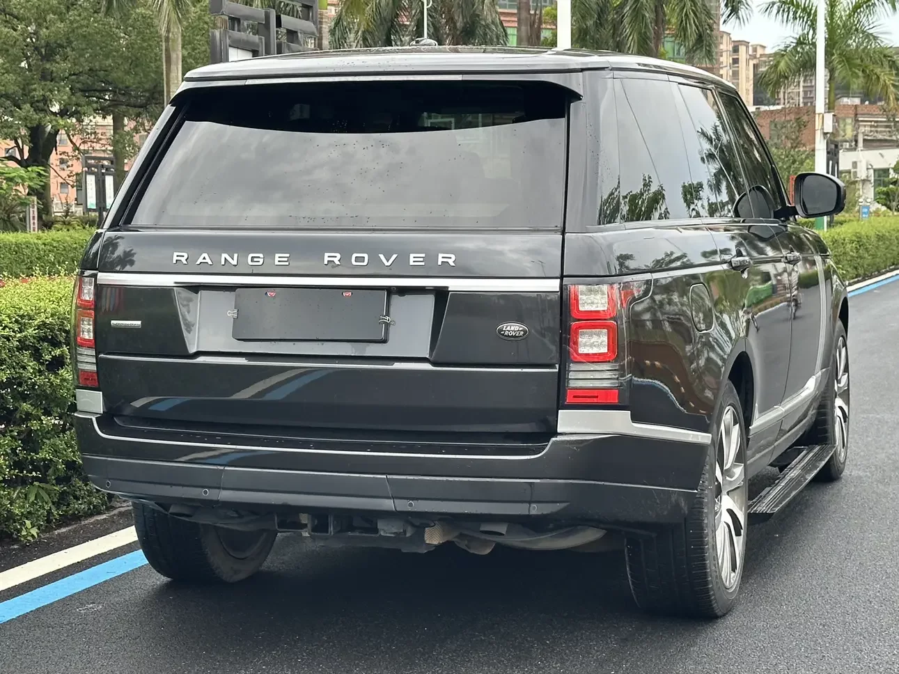 Land Rover range rover