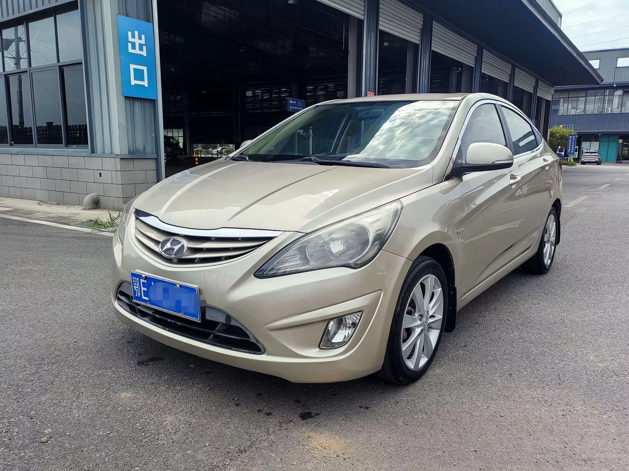 Hyundai Verna (Rena)  из Китая