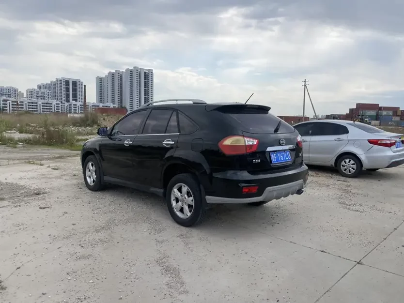 BYD S6