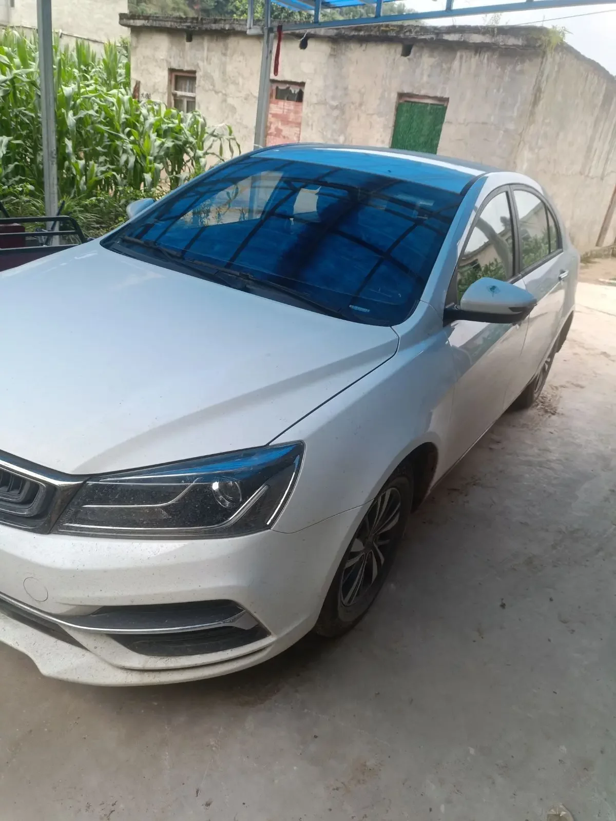 Geely emgrand  из Китая