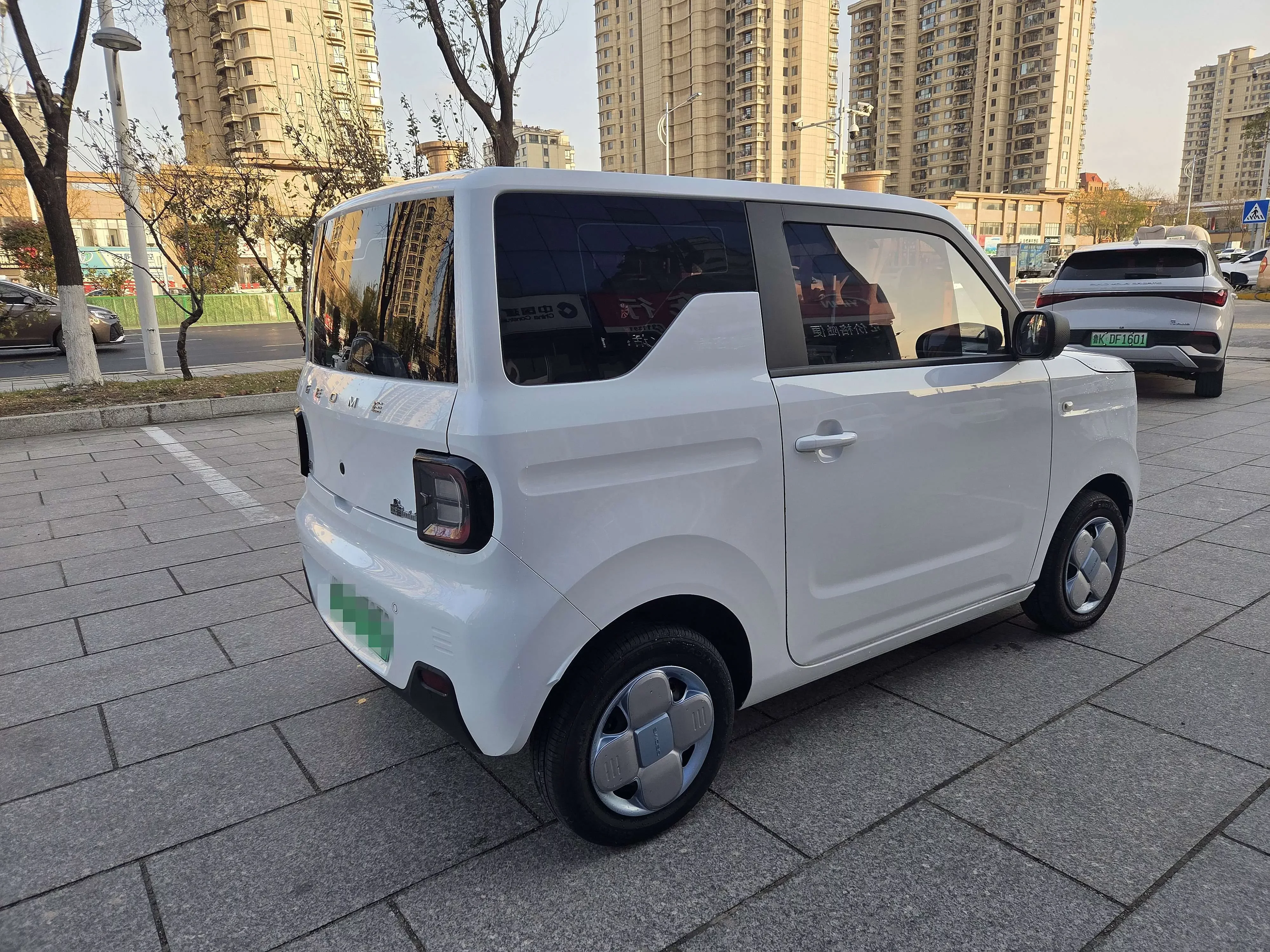 Geely panda