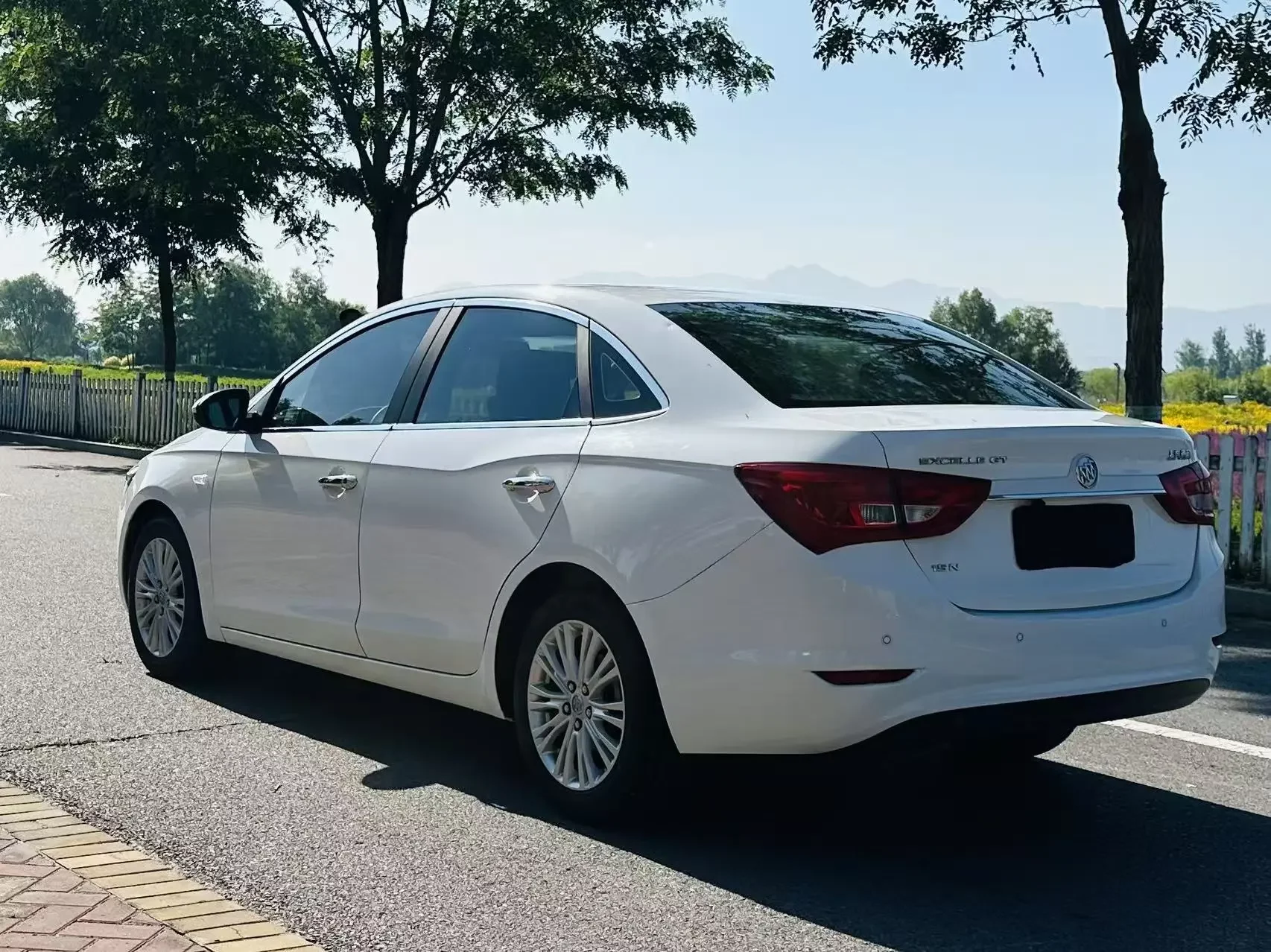 Buick Yinglang