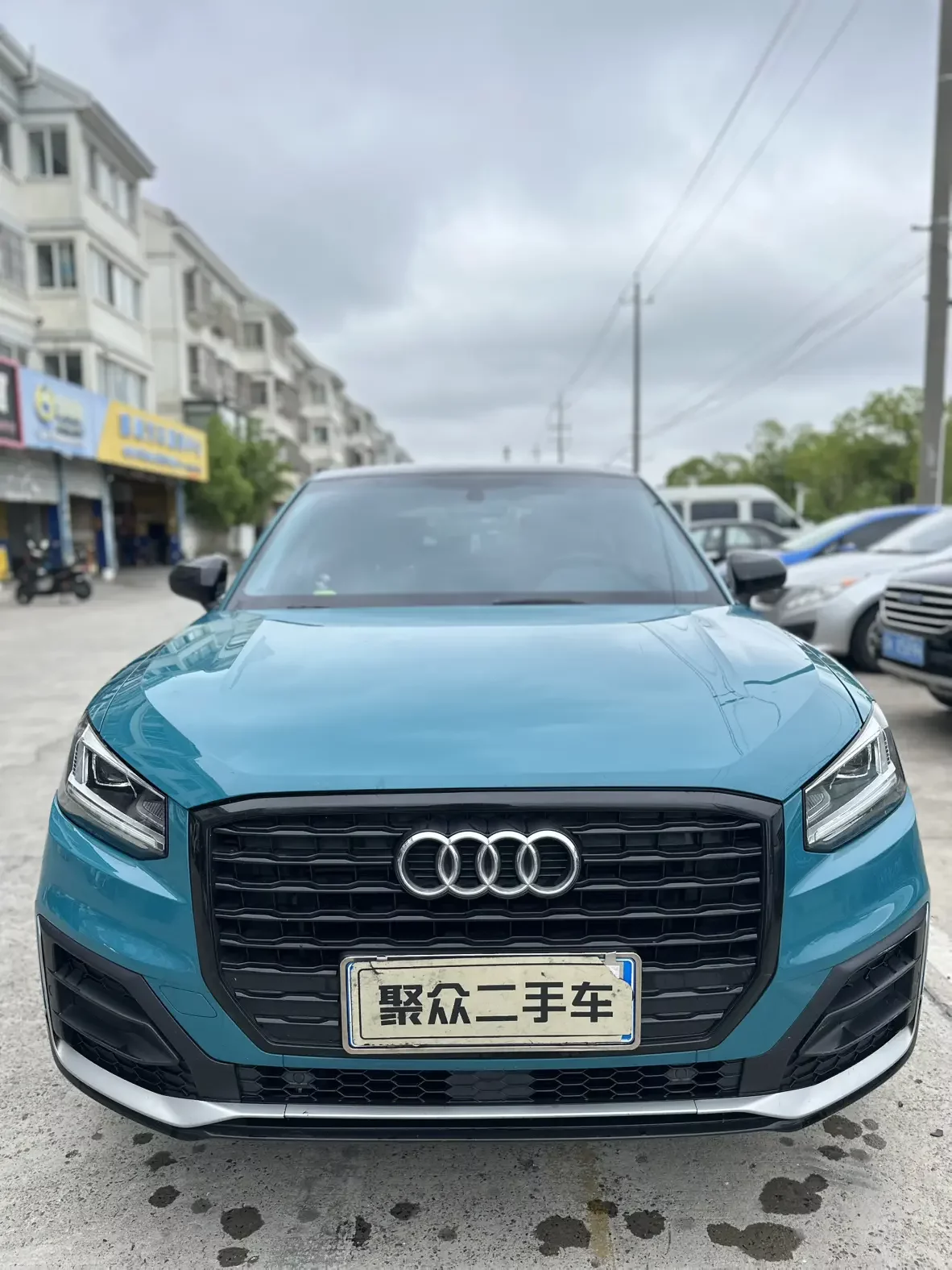 Audi Q2L