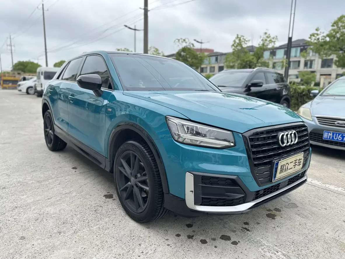 Audi Q2L