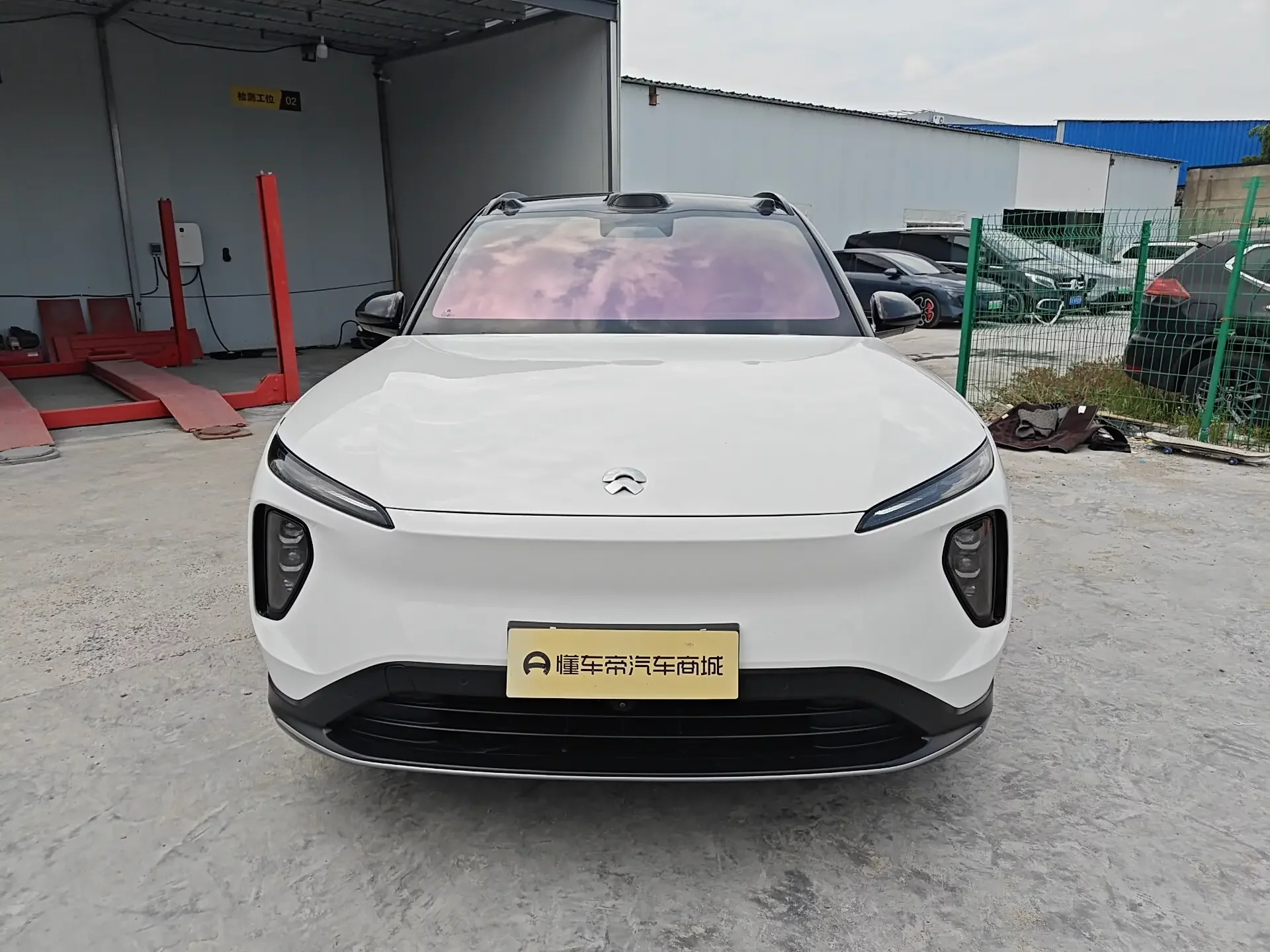 NIO ES6