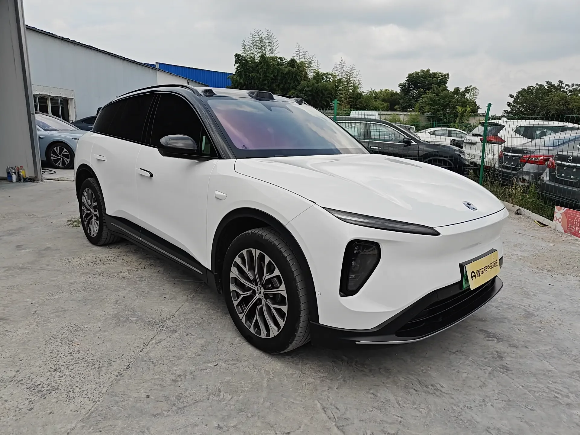 NIO ES6