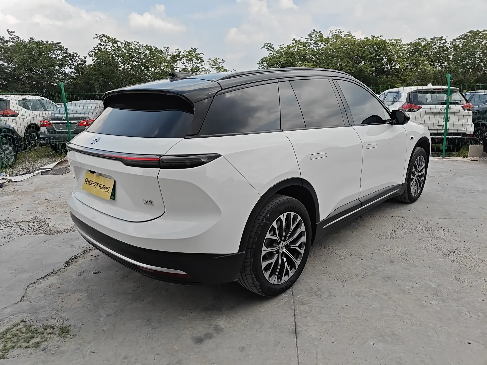 NIO ES6