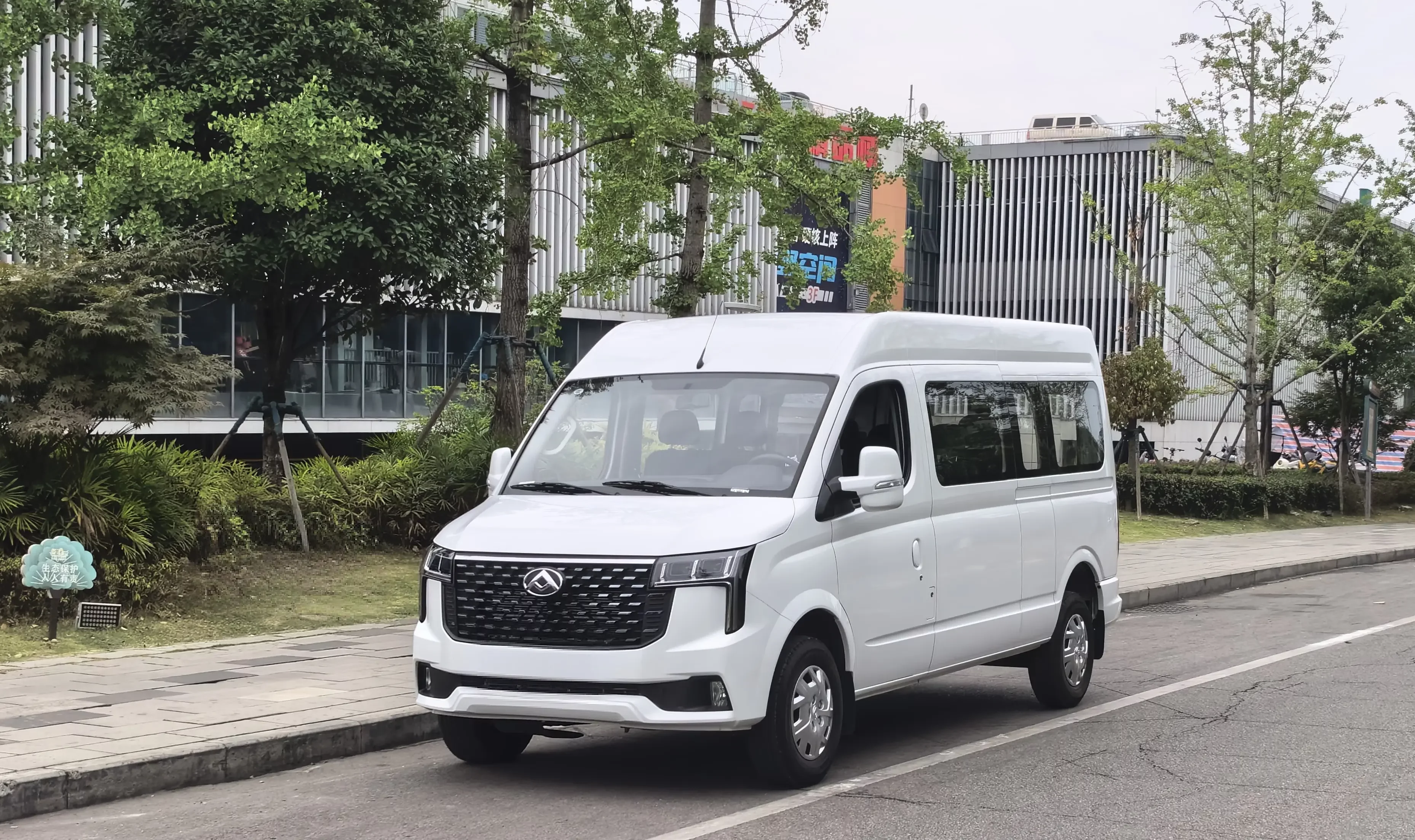 Datong Xintu V80  из Китая