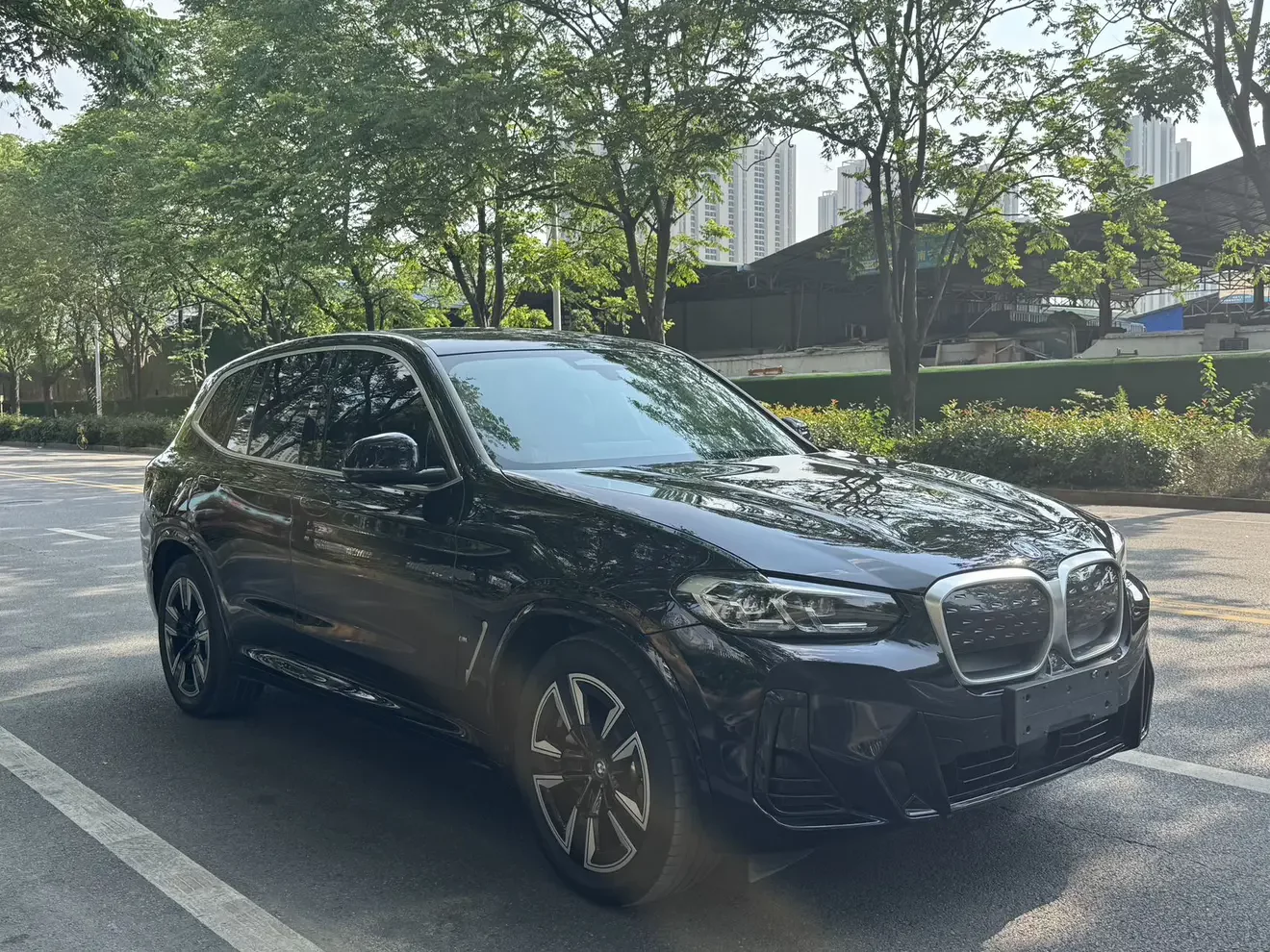 BMW iX3