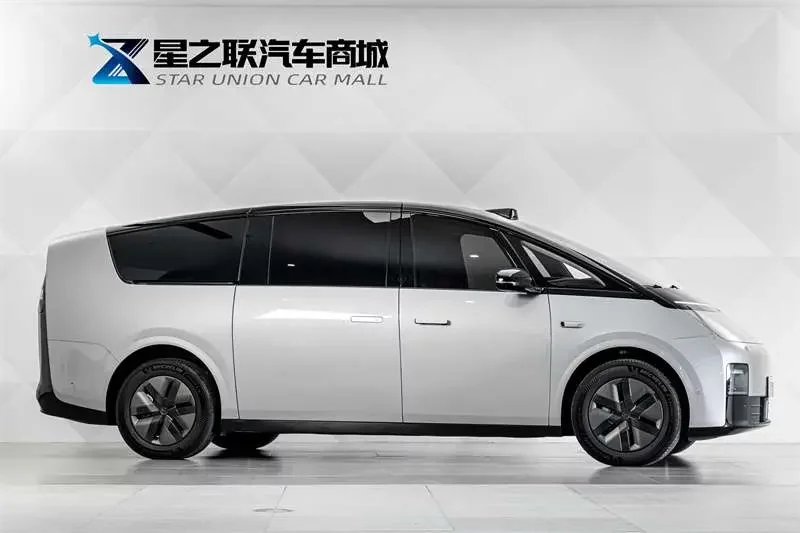 Lixiang MEGA