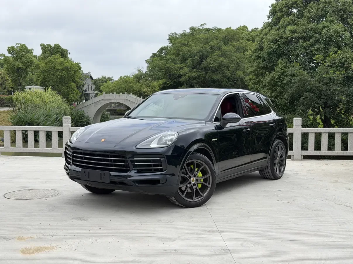 Porsche Cayenne E-Hybrid  из Китая