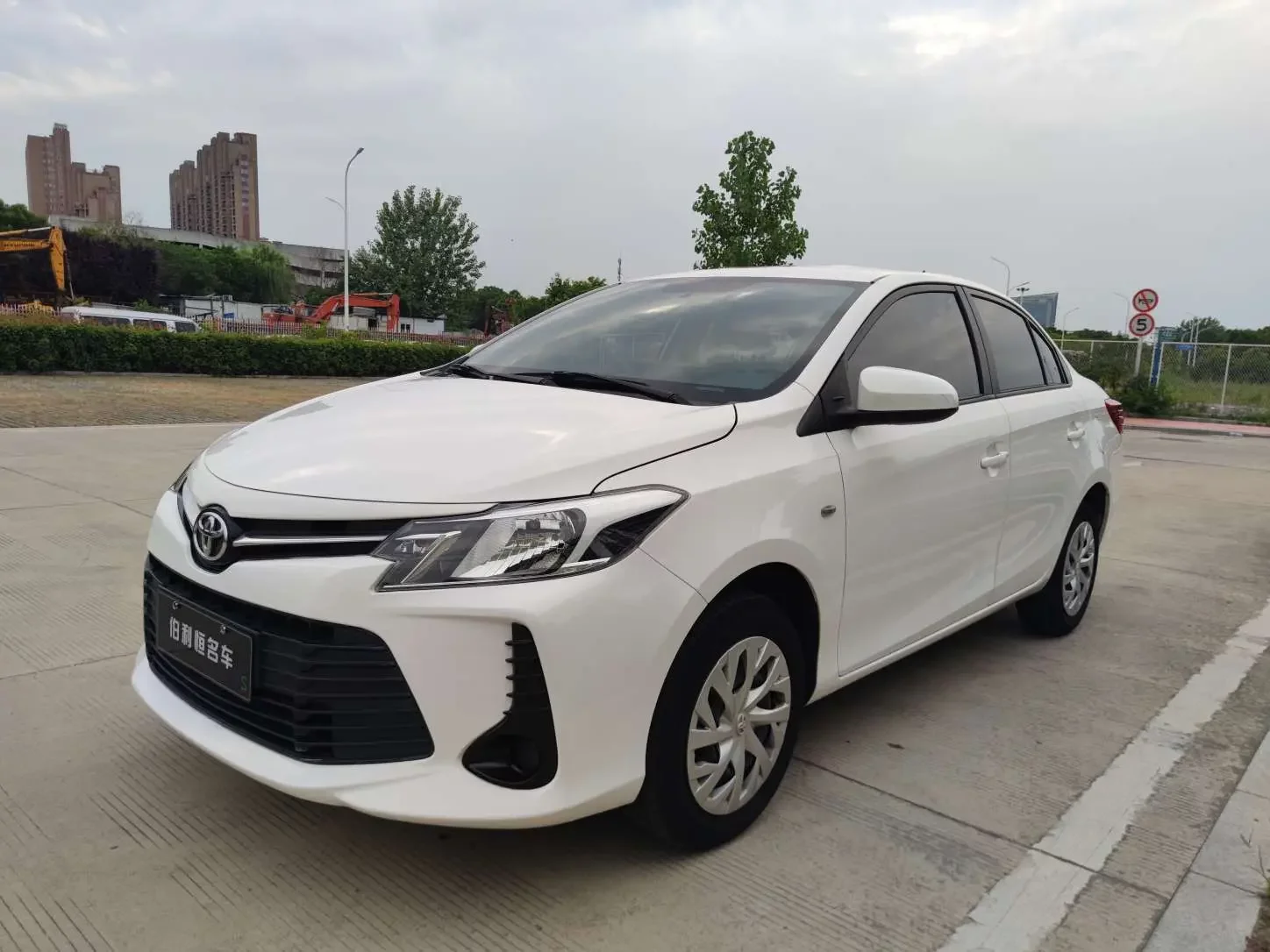 Toyota Vios  из Китая