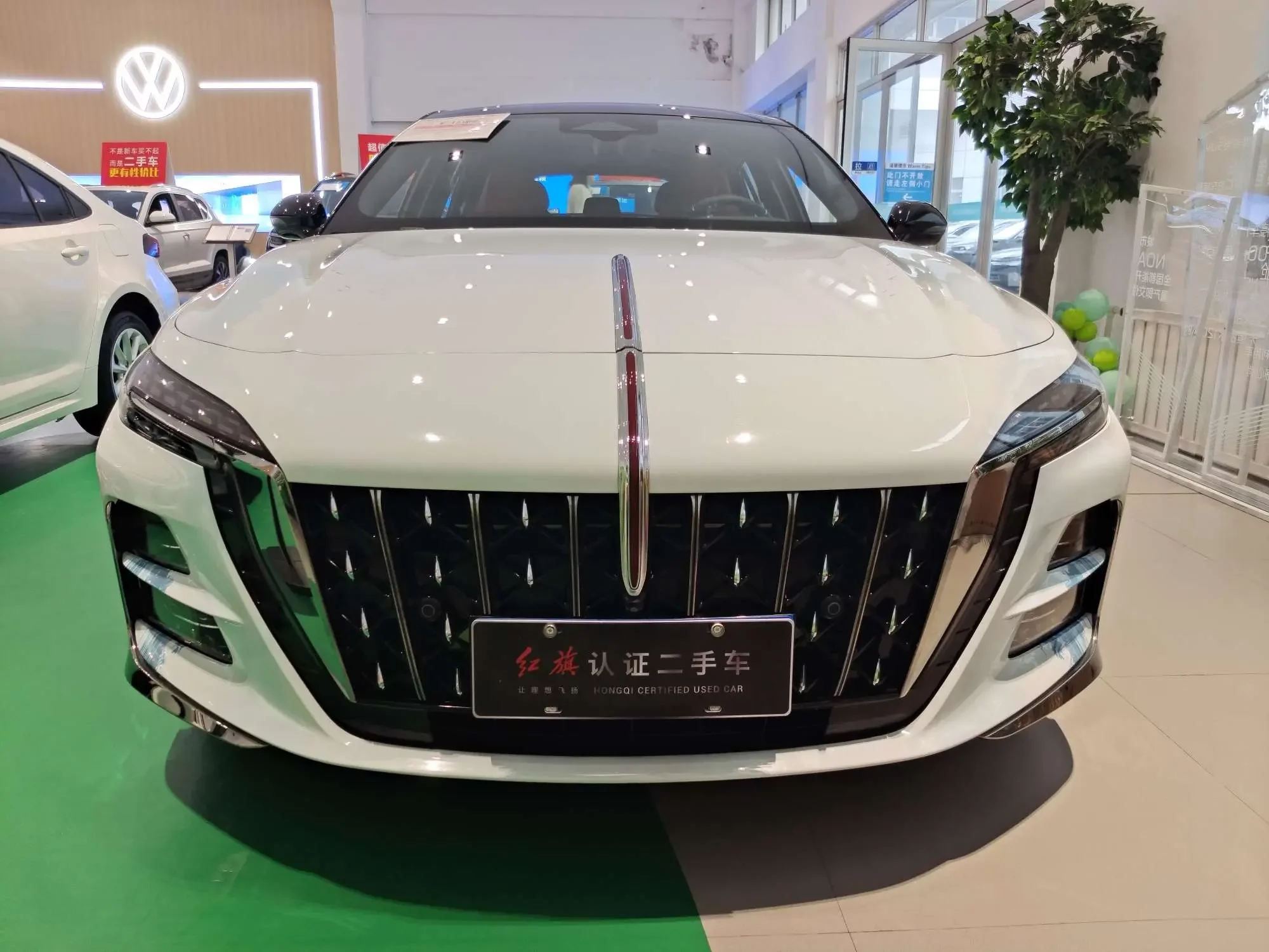 Hongqi H6