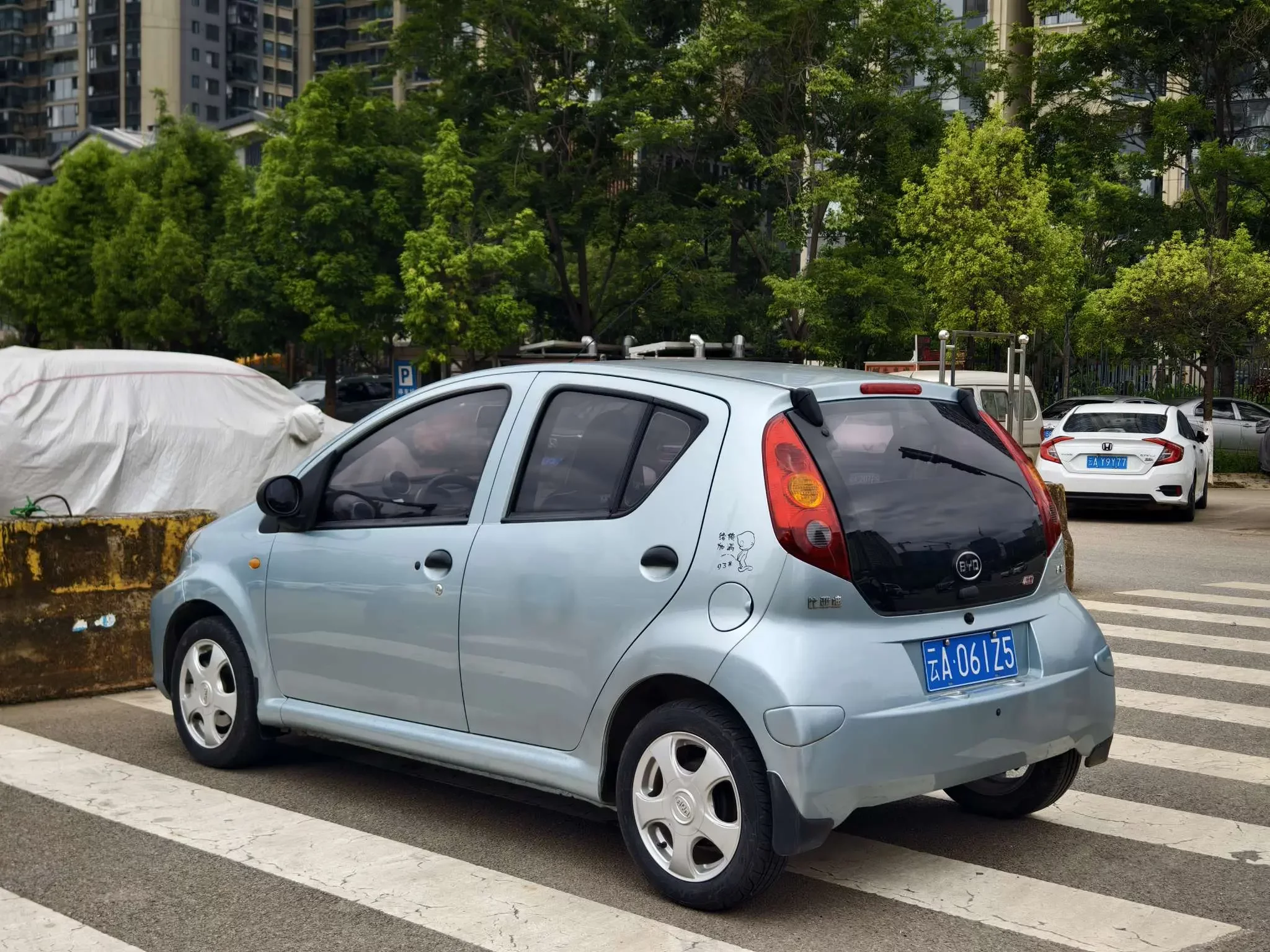 BYD F0