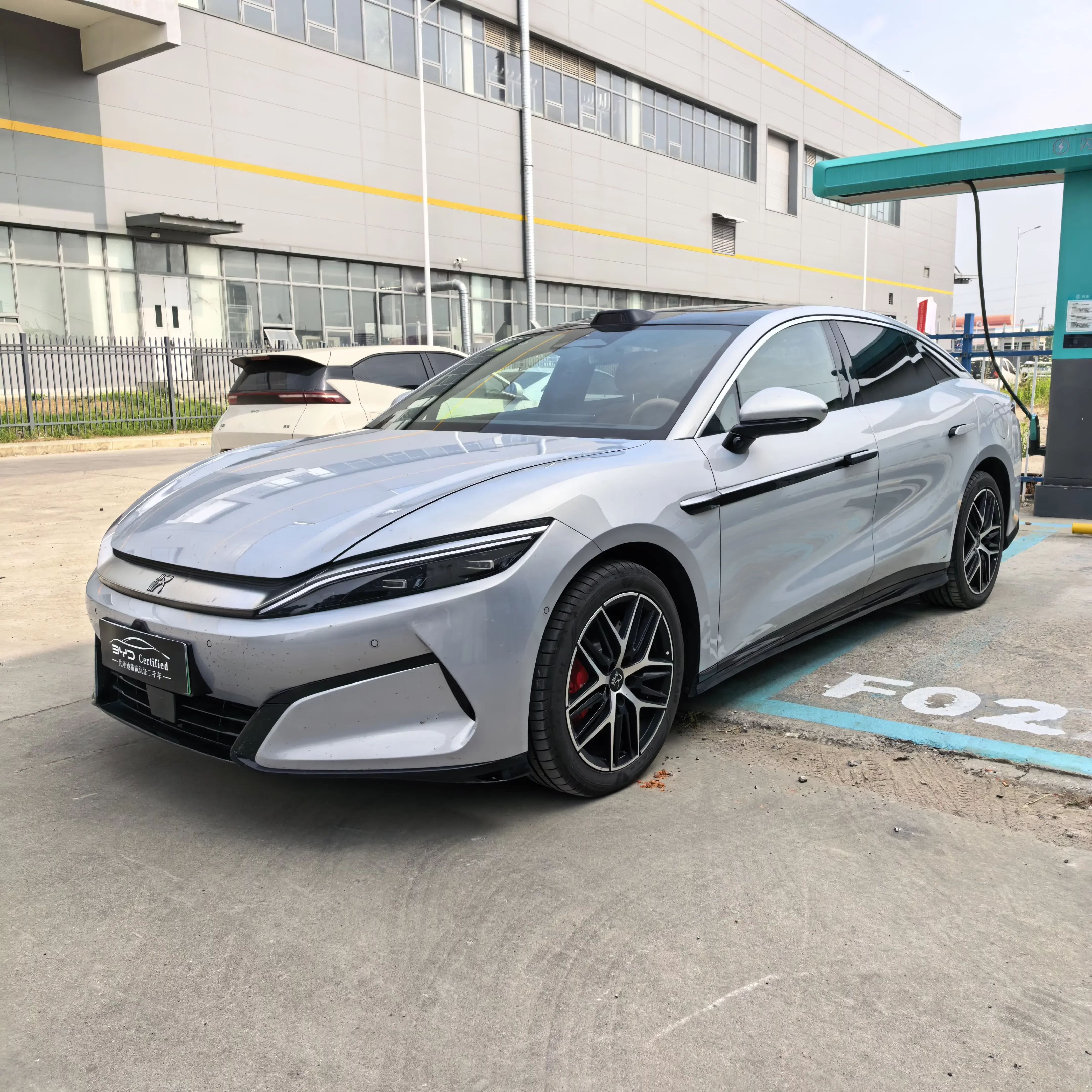 BYD Han L EV