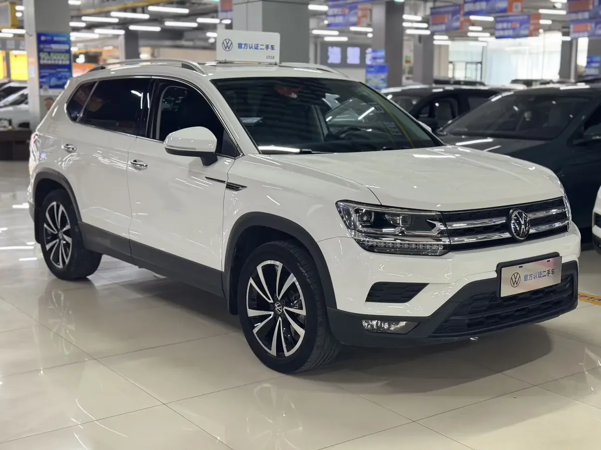 Volkswagen Tharu