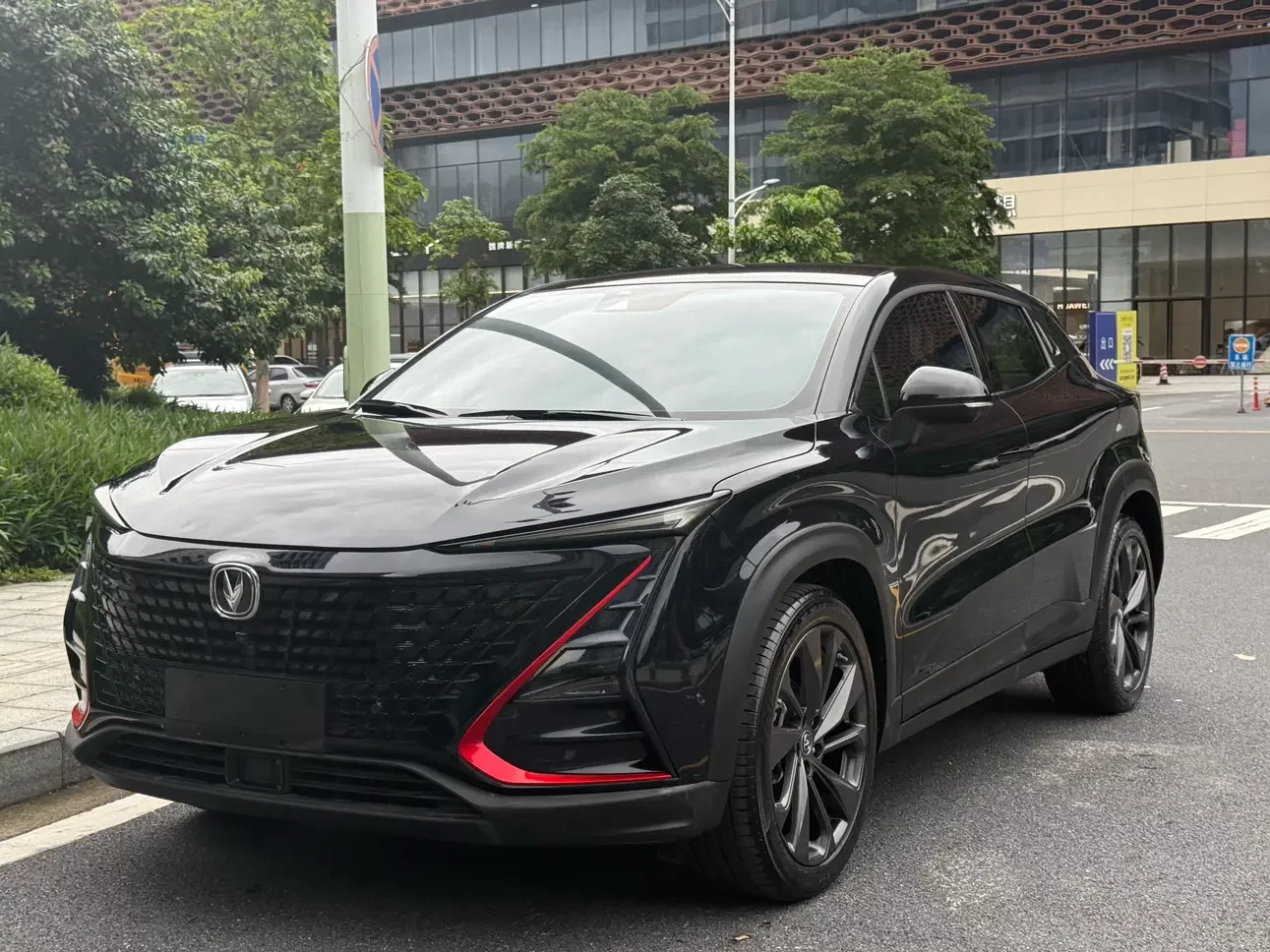 Changan UNI-T  из Китая