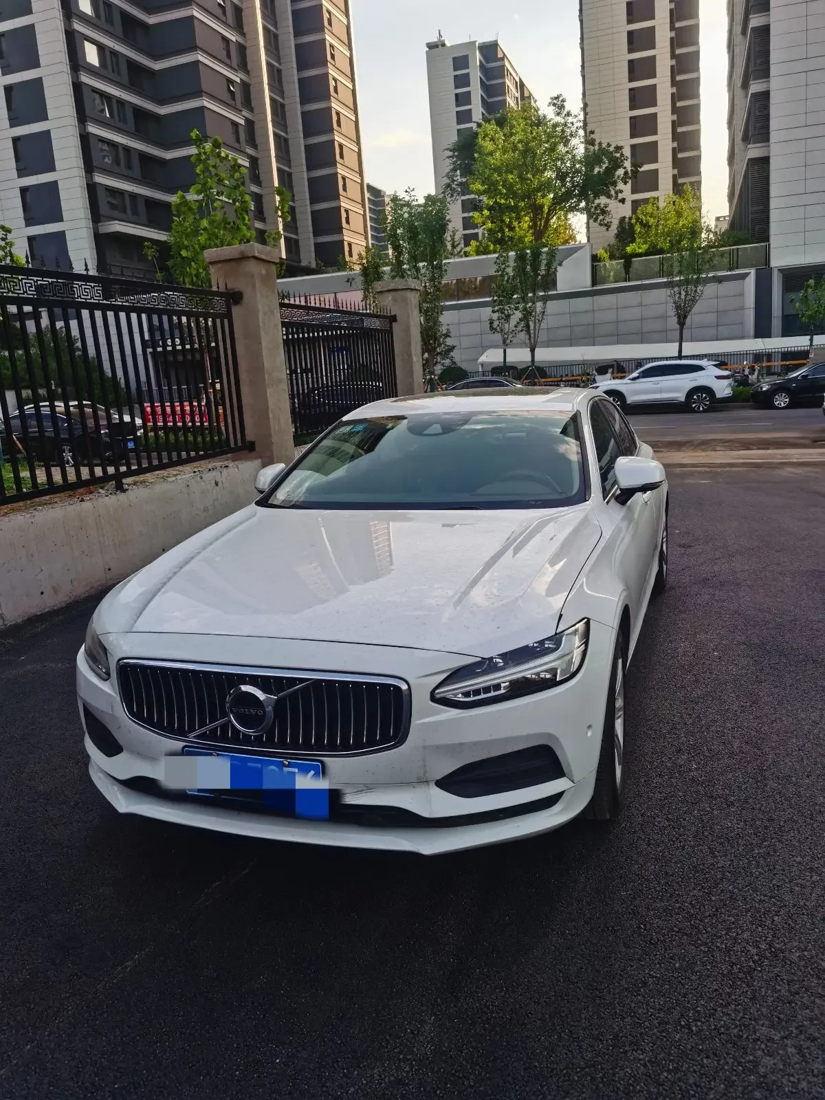 Volvo S90