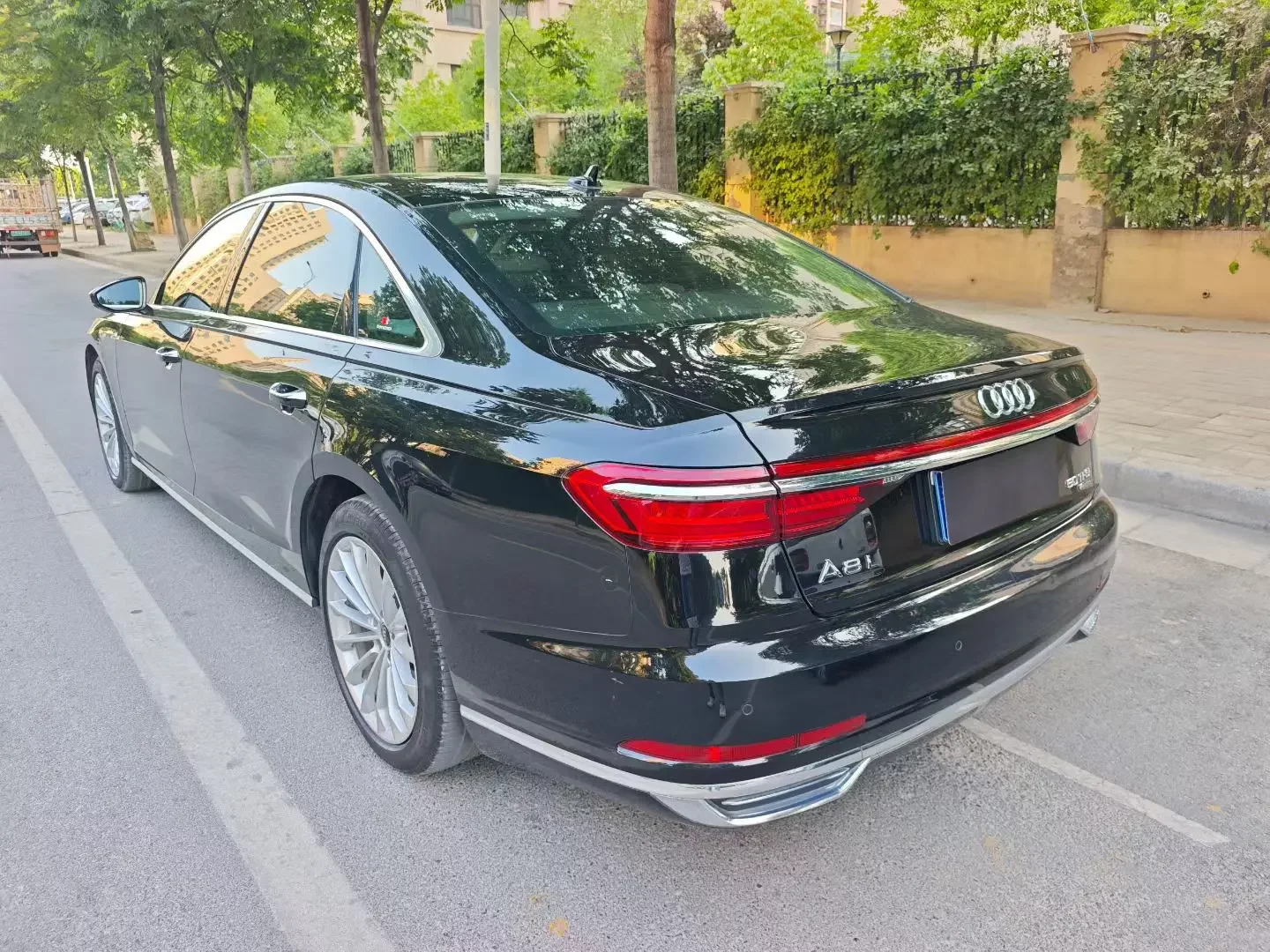 Audi A8