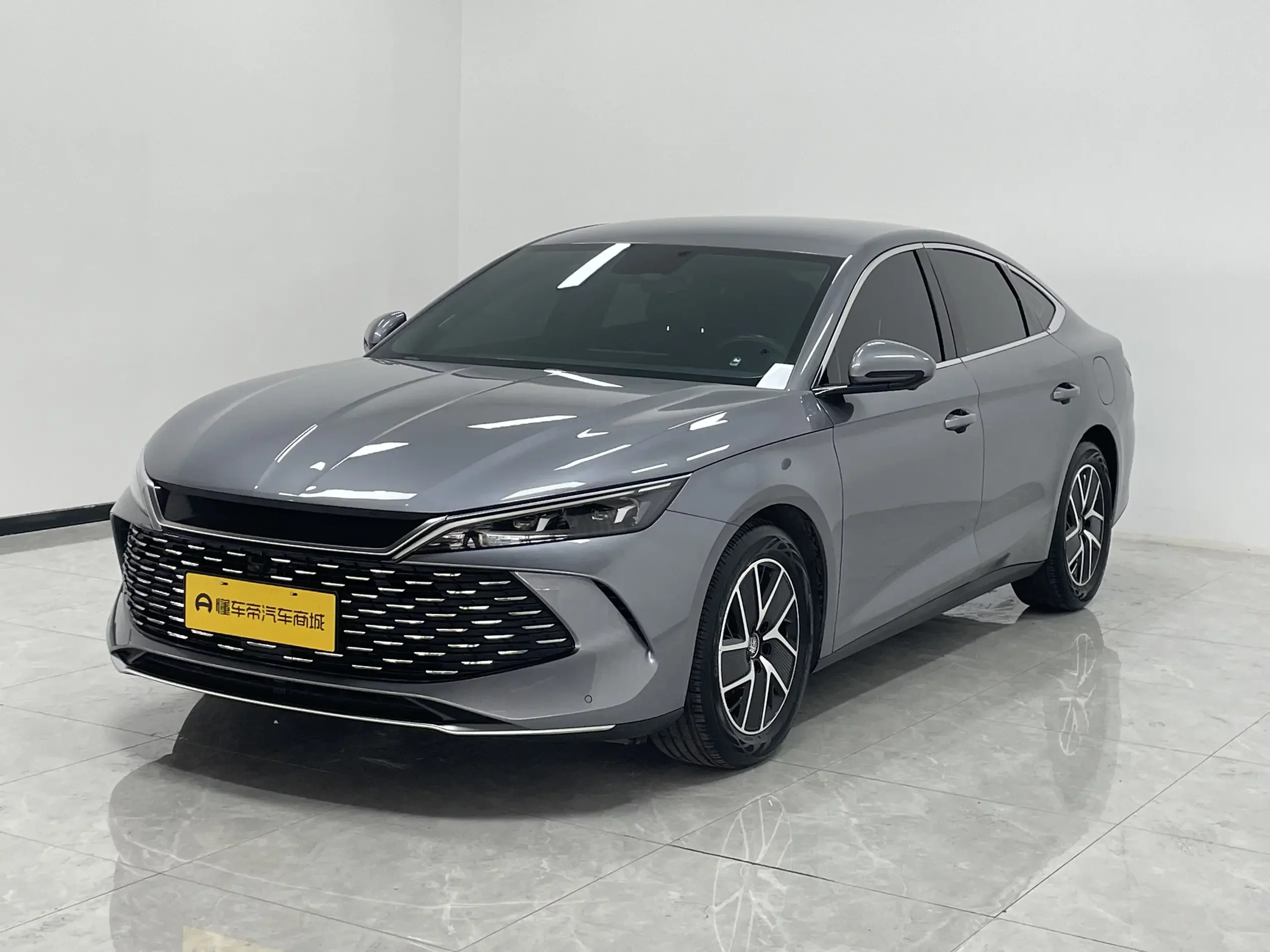BYD Qin L DM