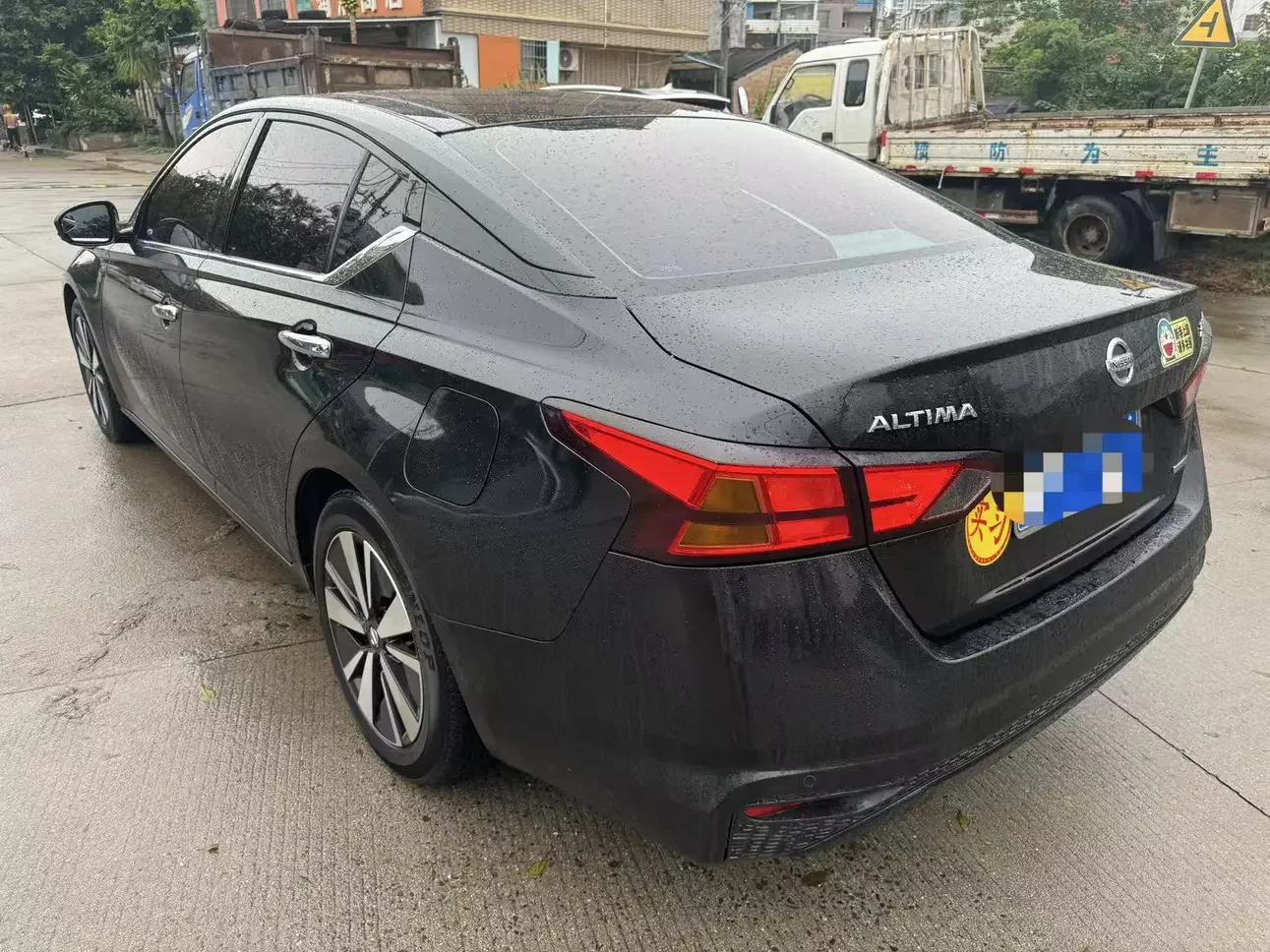 Nissan Altima