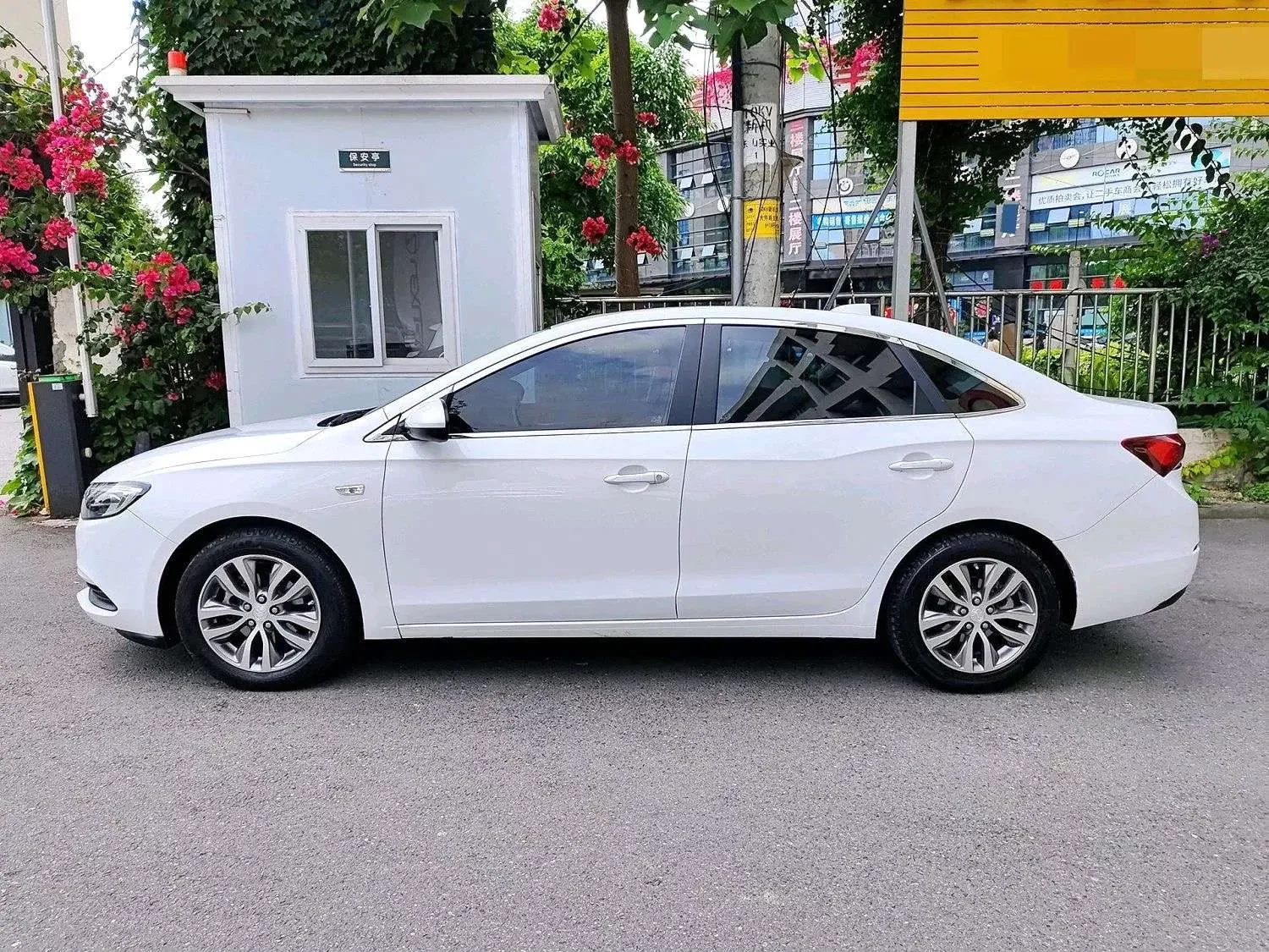 Buick Yinglang