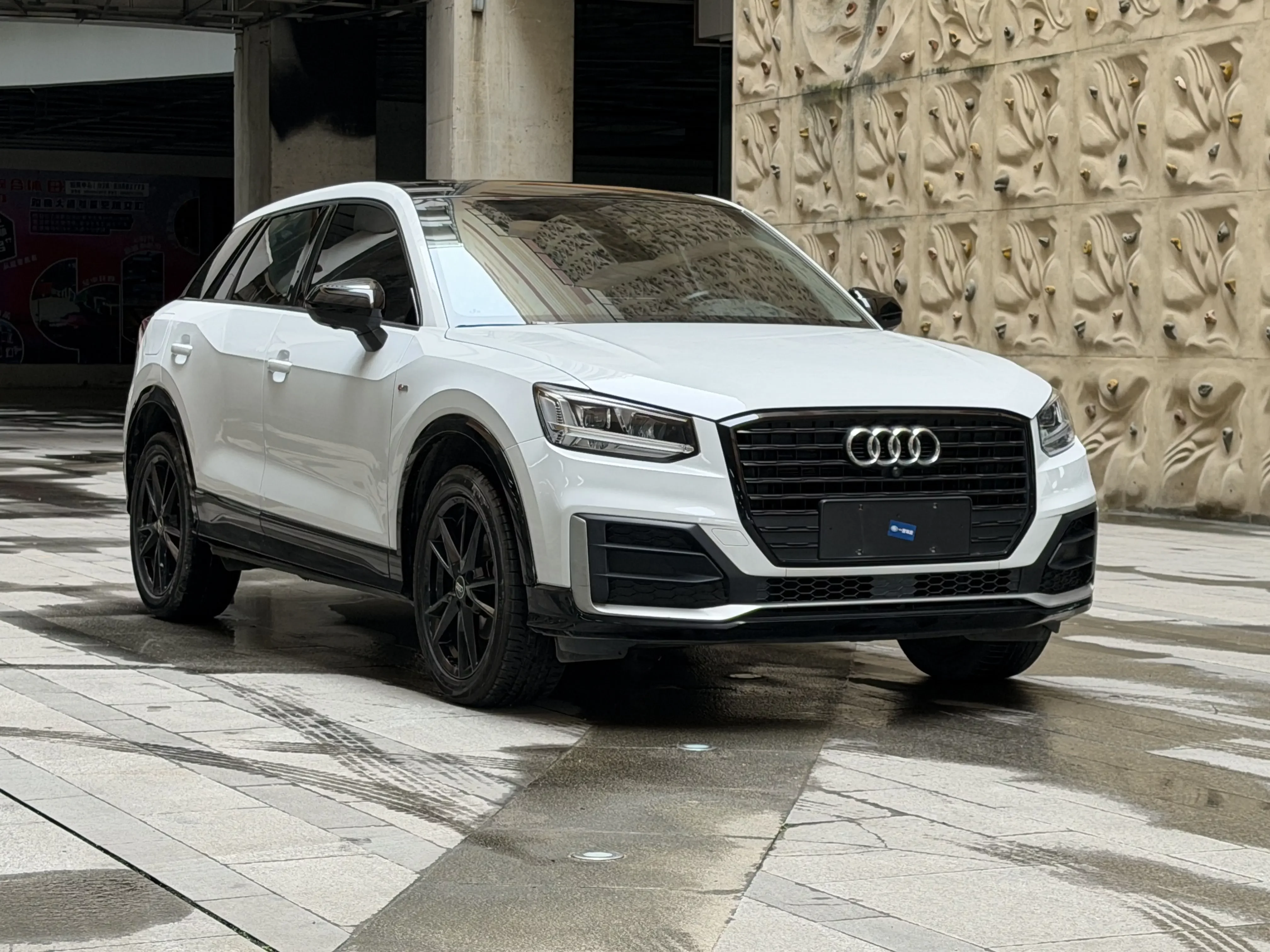 Audi Q2L