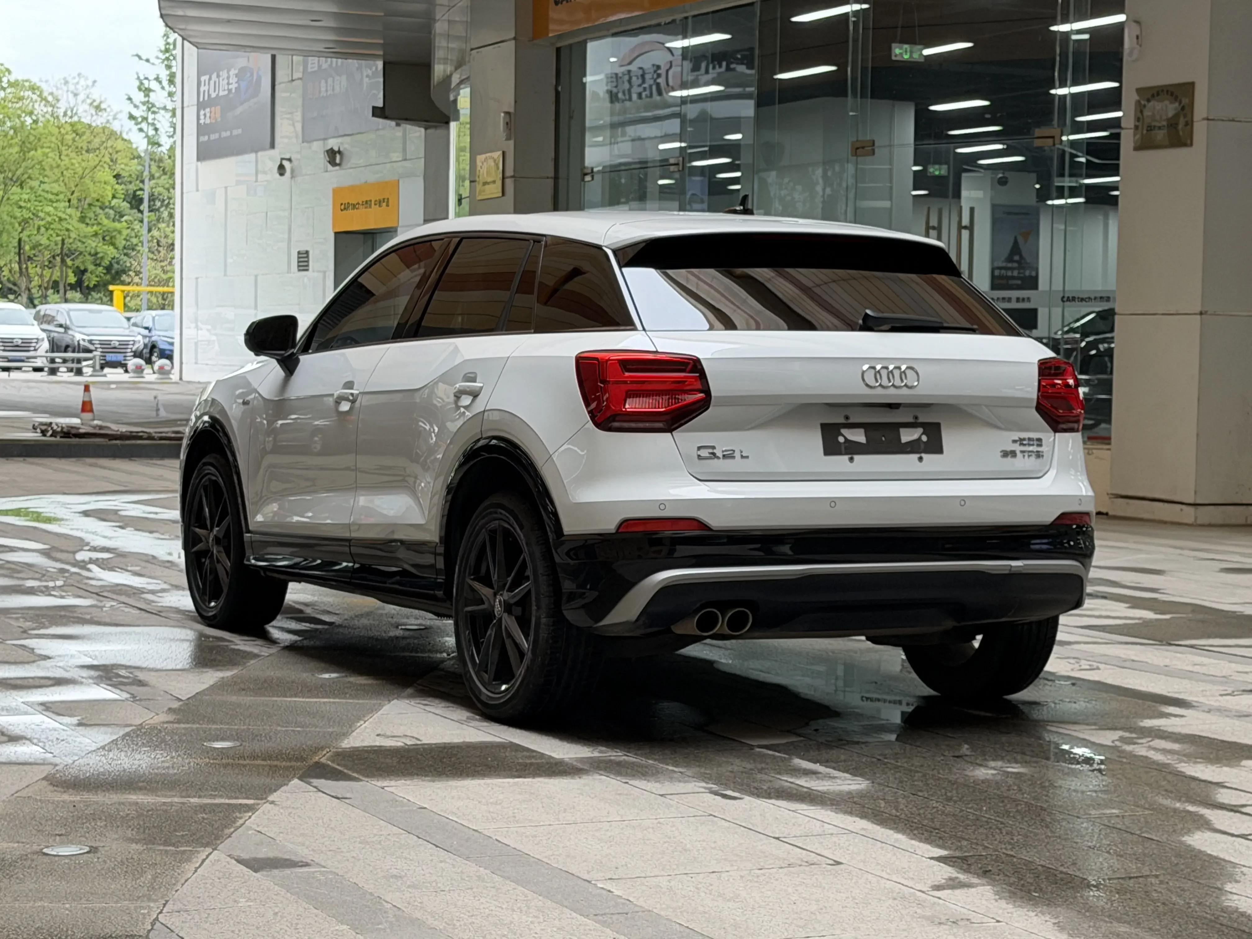Audi Q2L