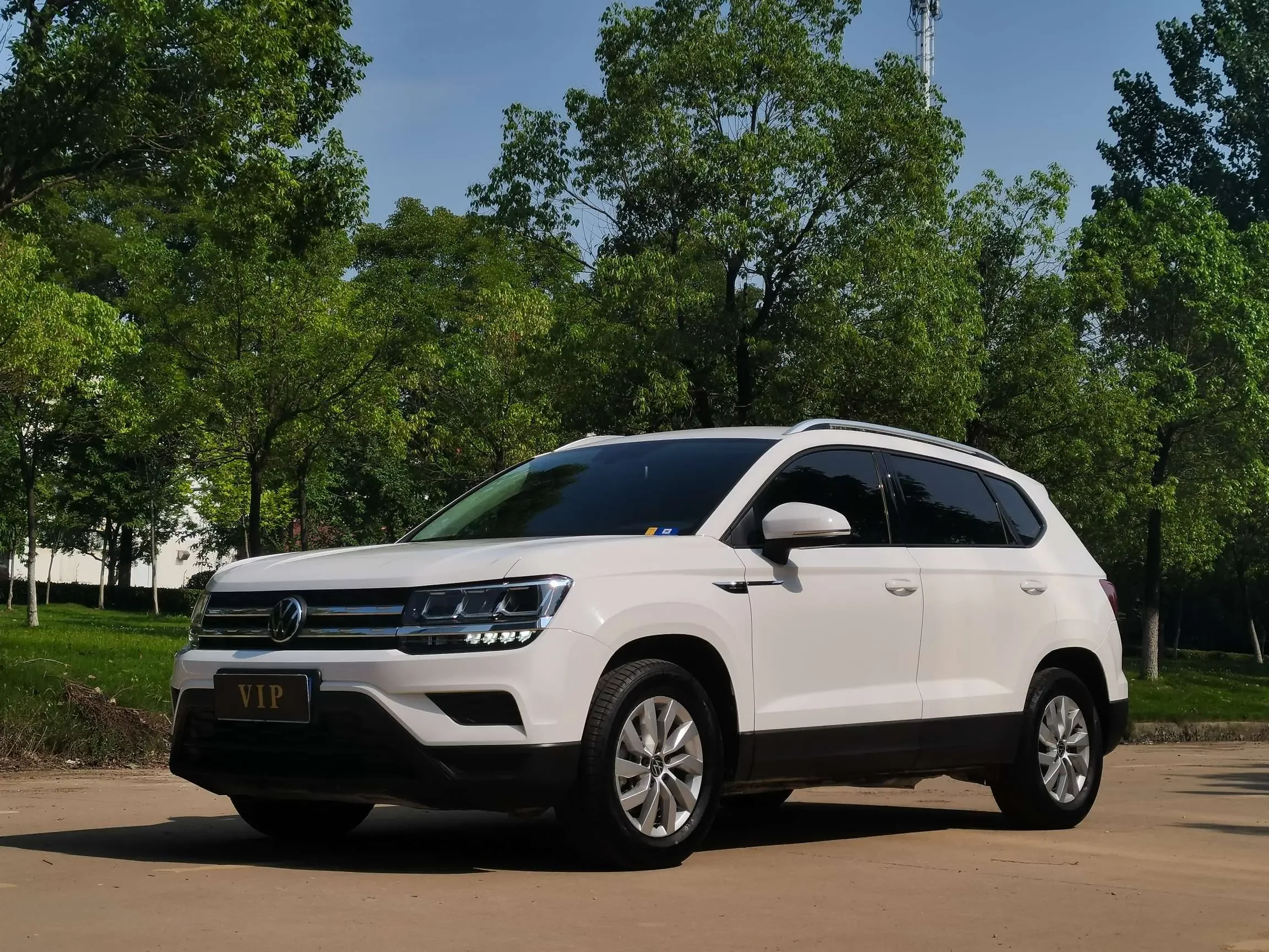 Volkswagen Tharu