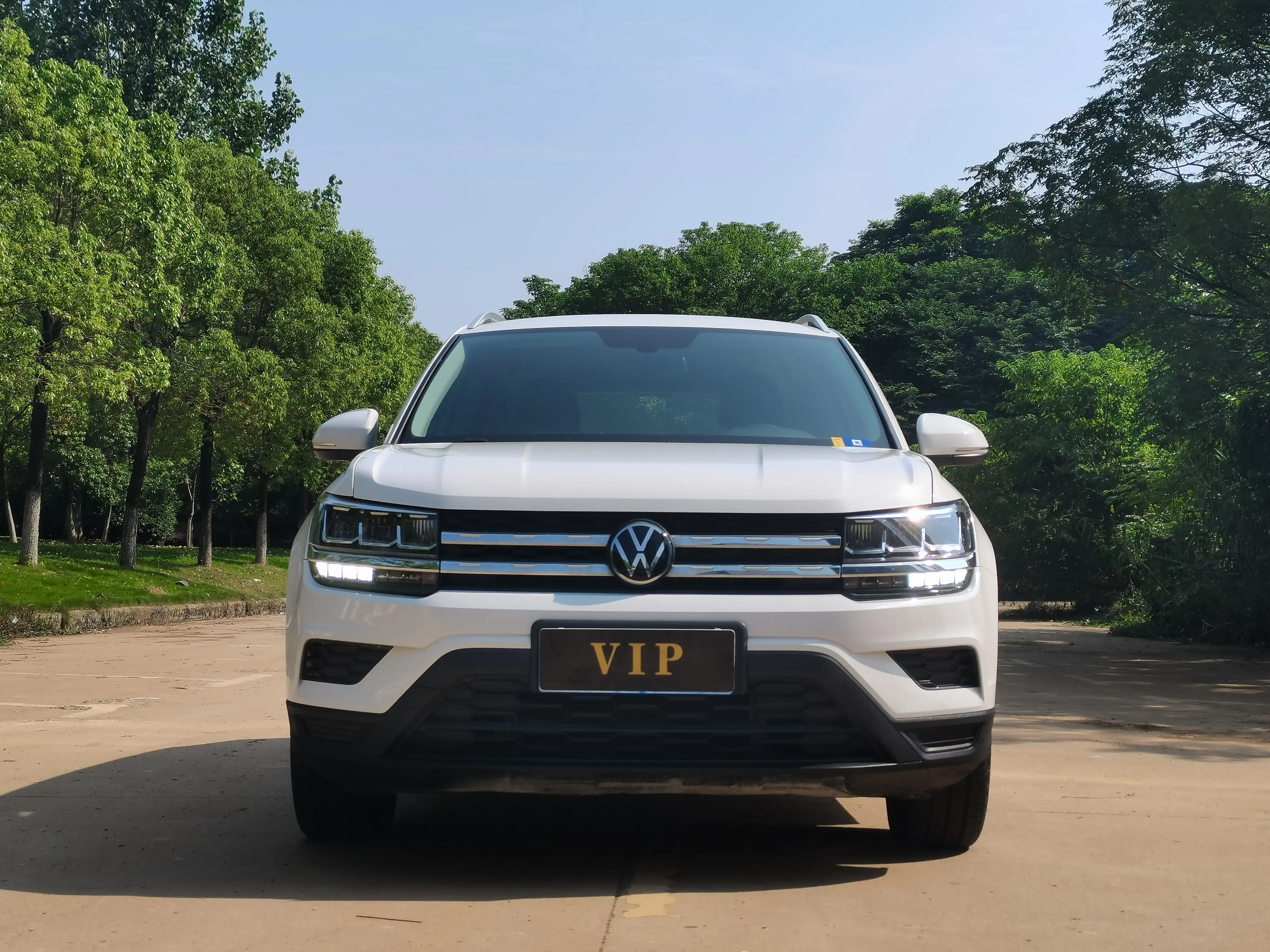 Volkswagen Tharu