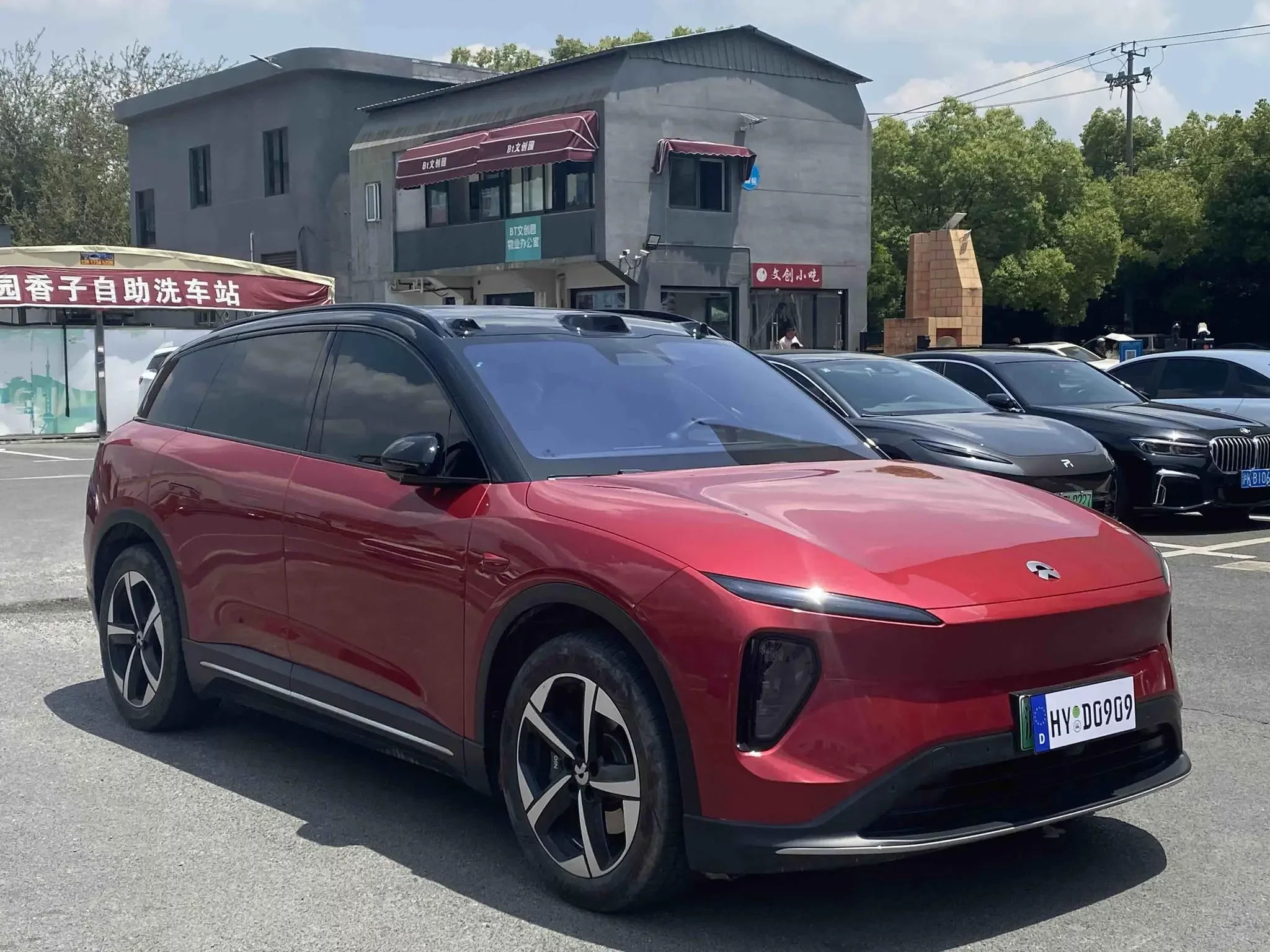 NIO ES6