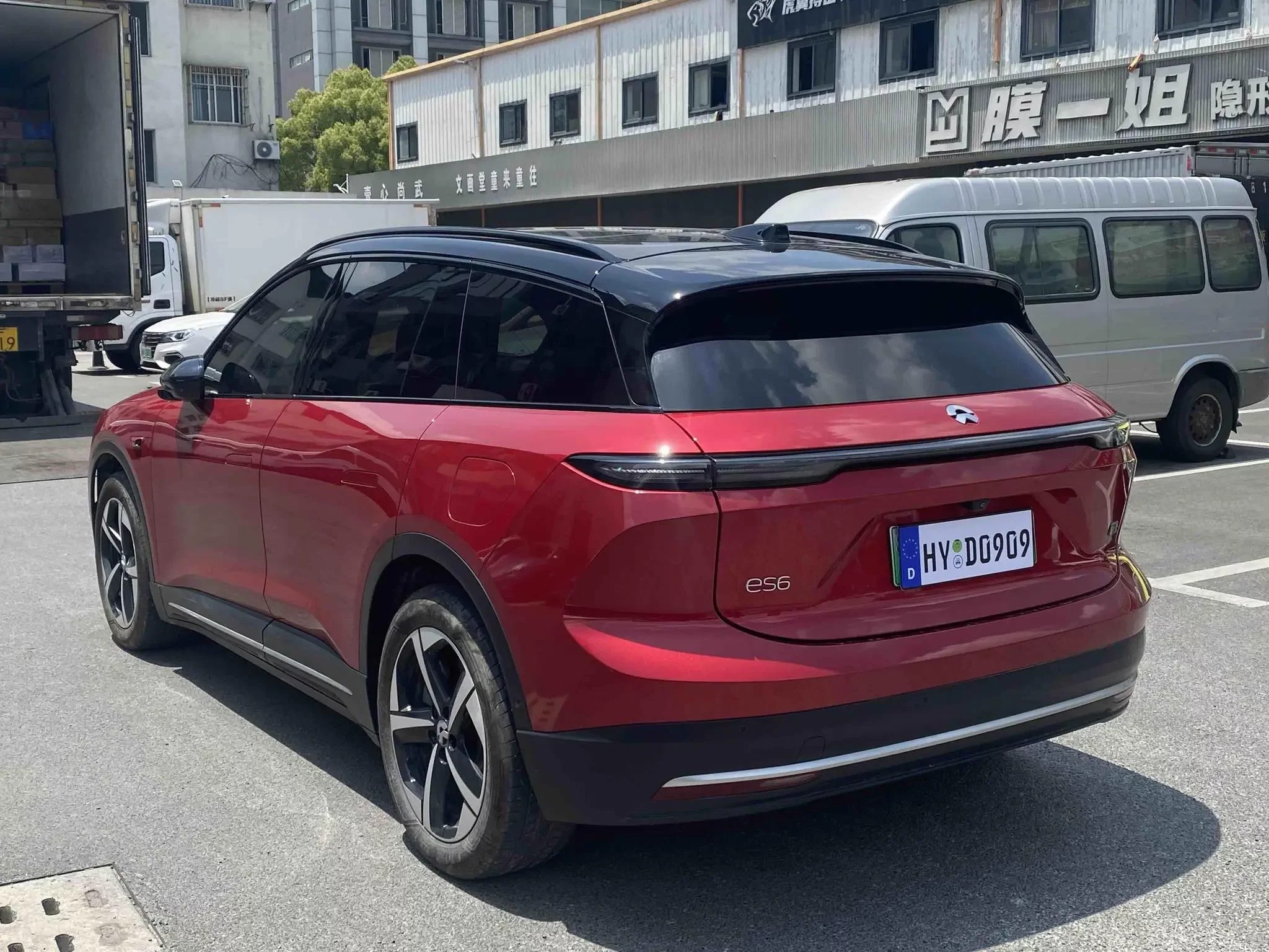 NIO ES6