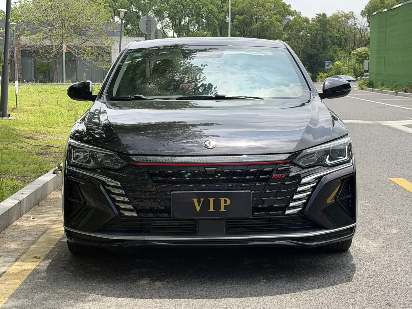 Dongfeng Yixuan MAX  из Китая