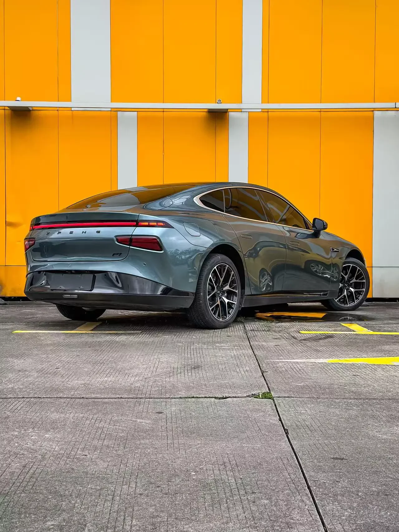Xpeng P7