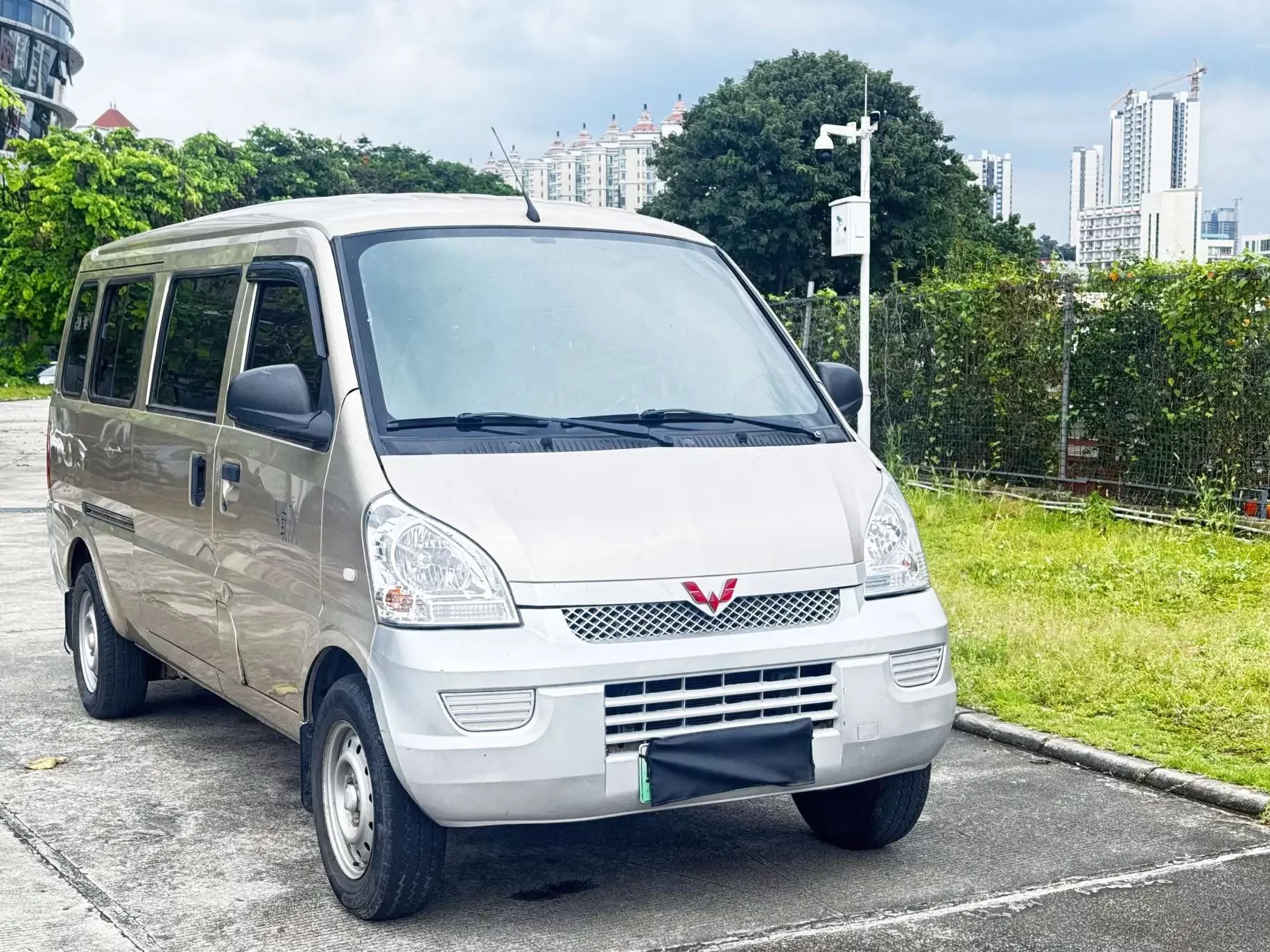 Wuling Rongguang EV