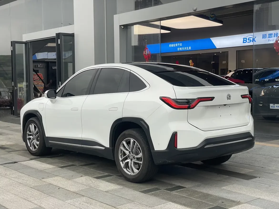 NIO EC6