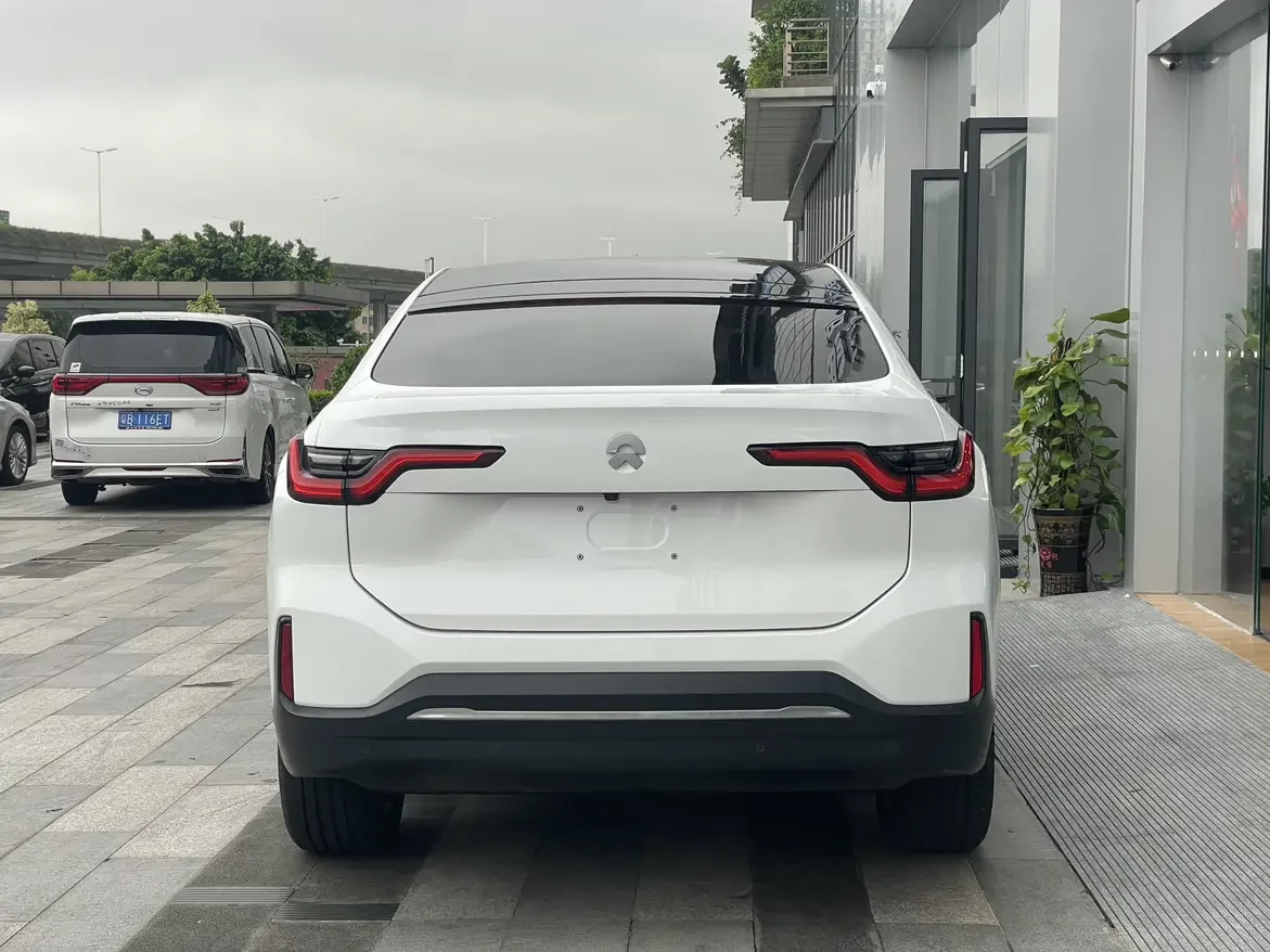 NIO EC6