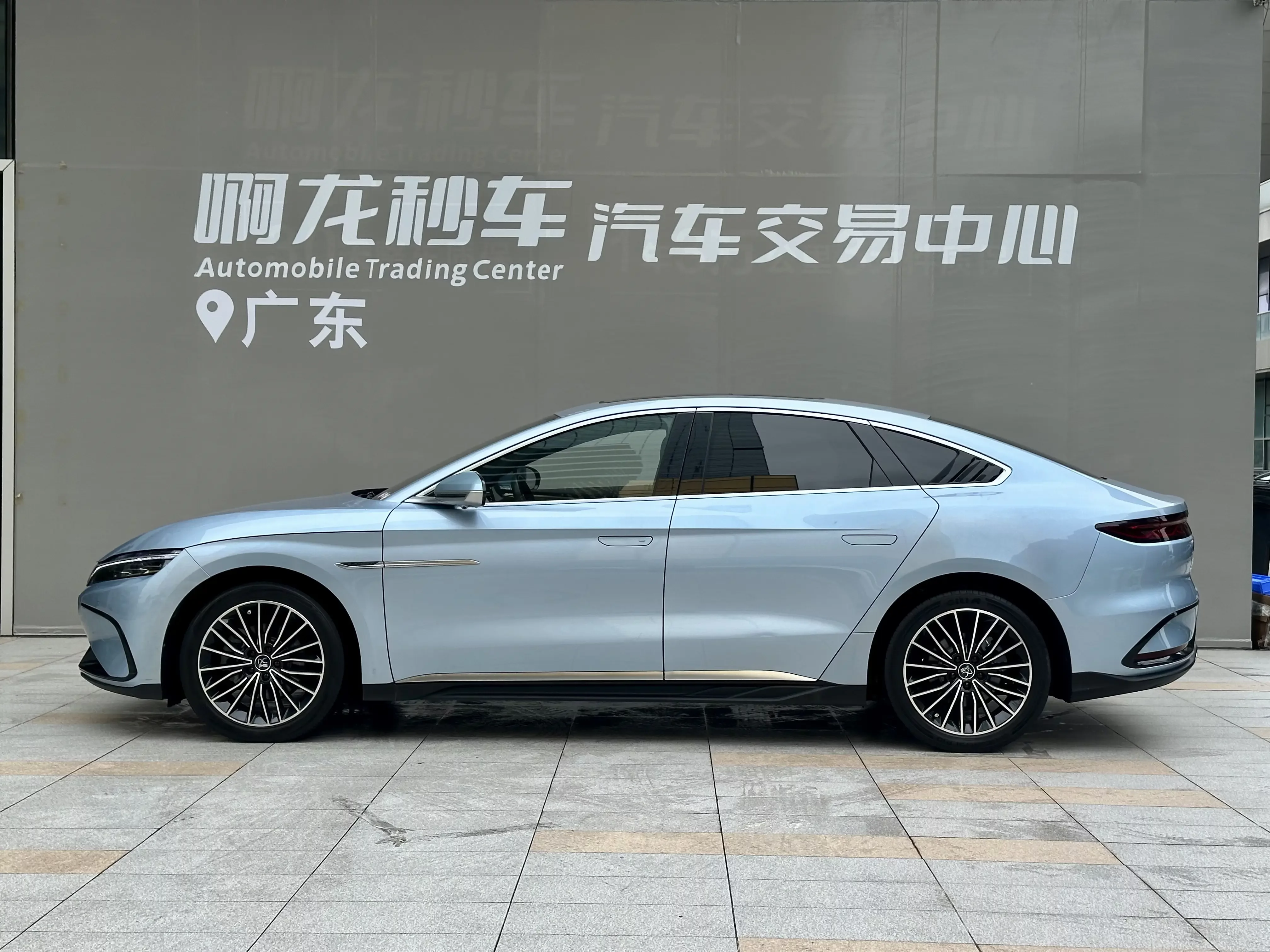BYD Han EV