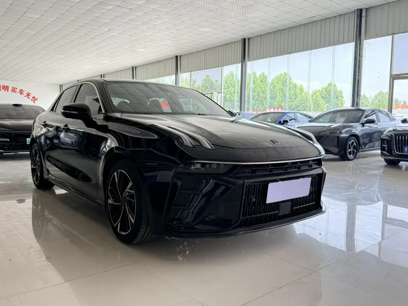 Lynk & Co 03